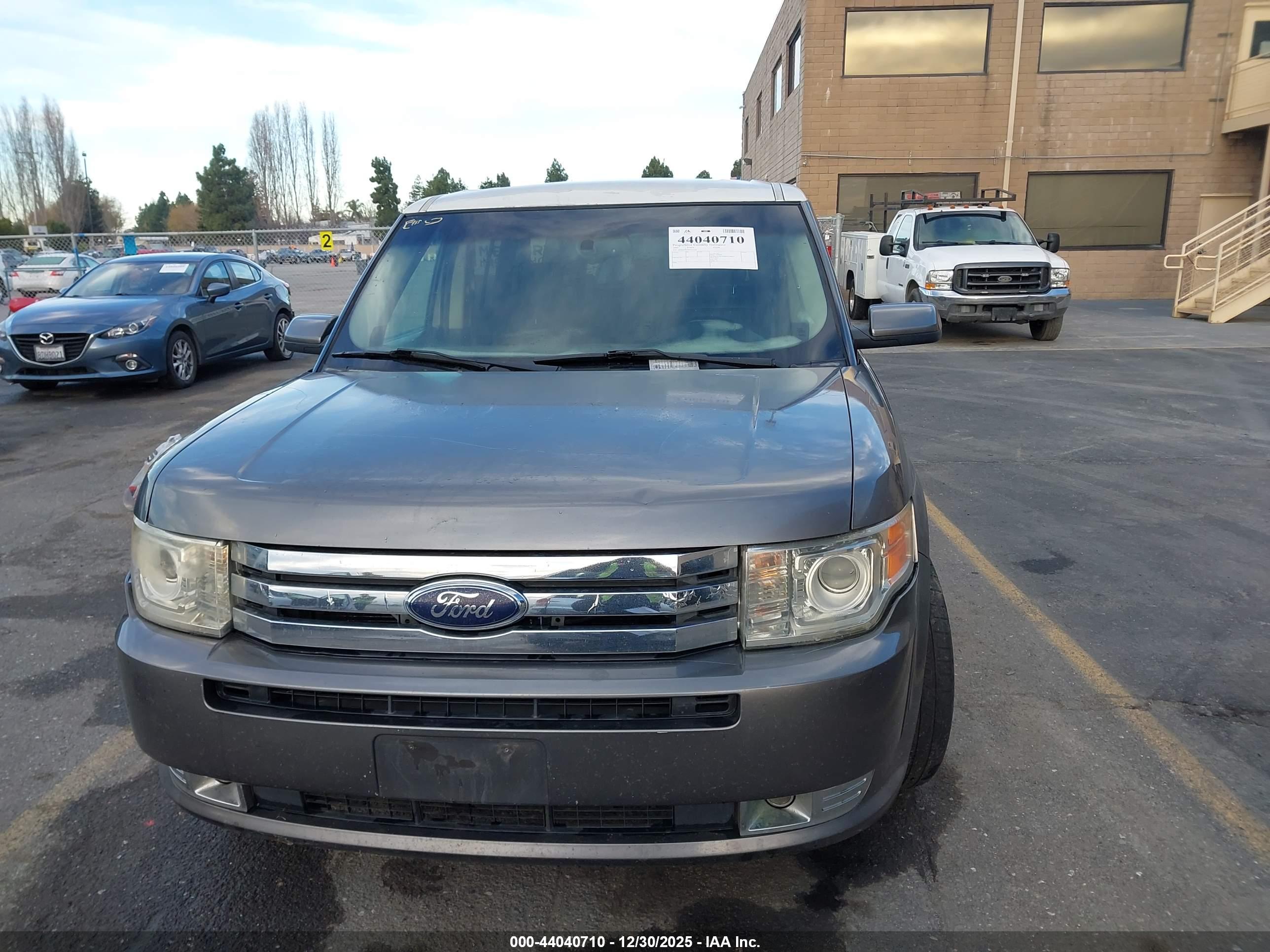 FORD FLEX image 6