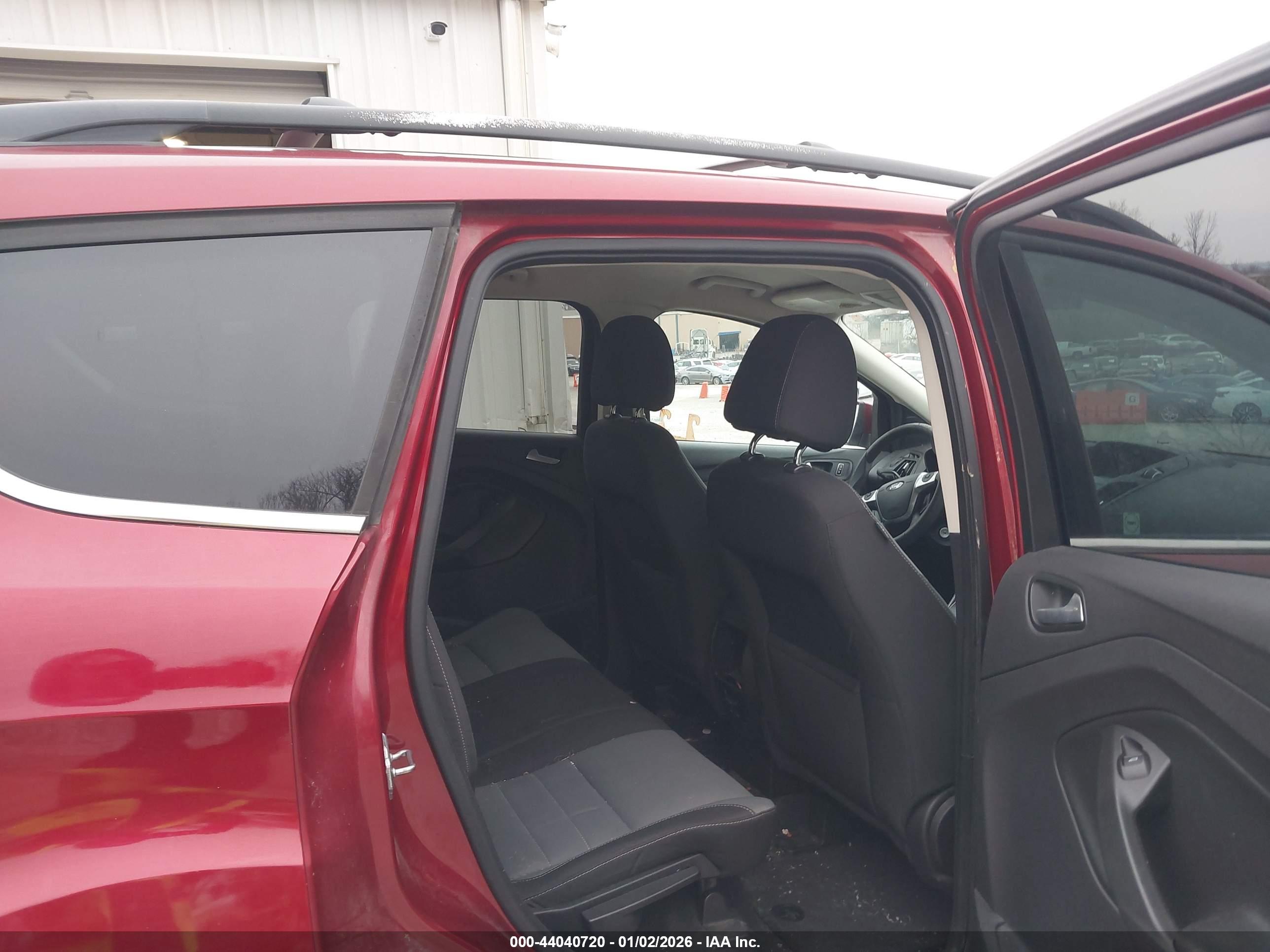 FORD ESCAPE image 8