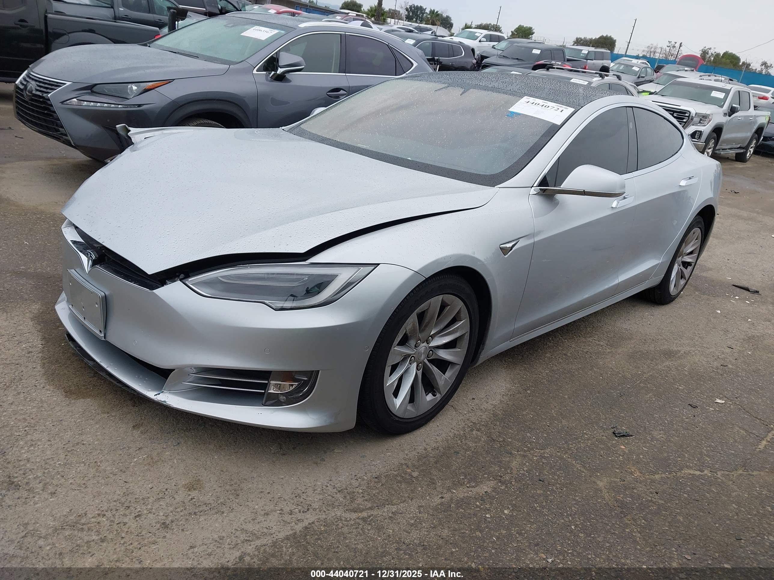 TESLA MODEL image 2