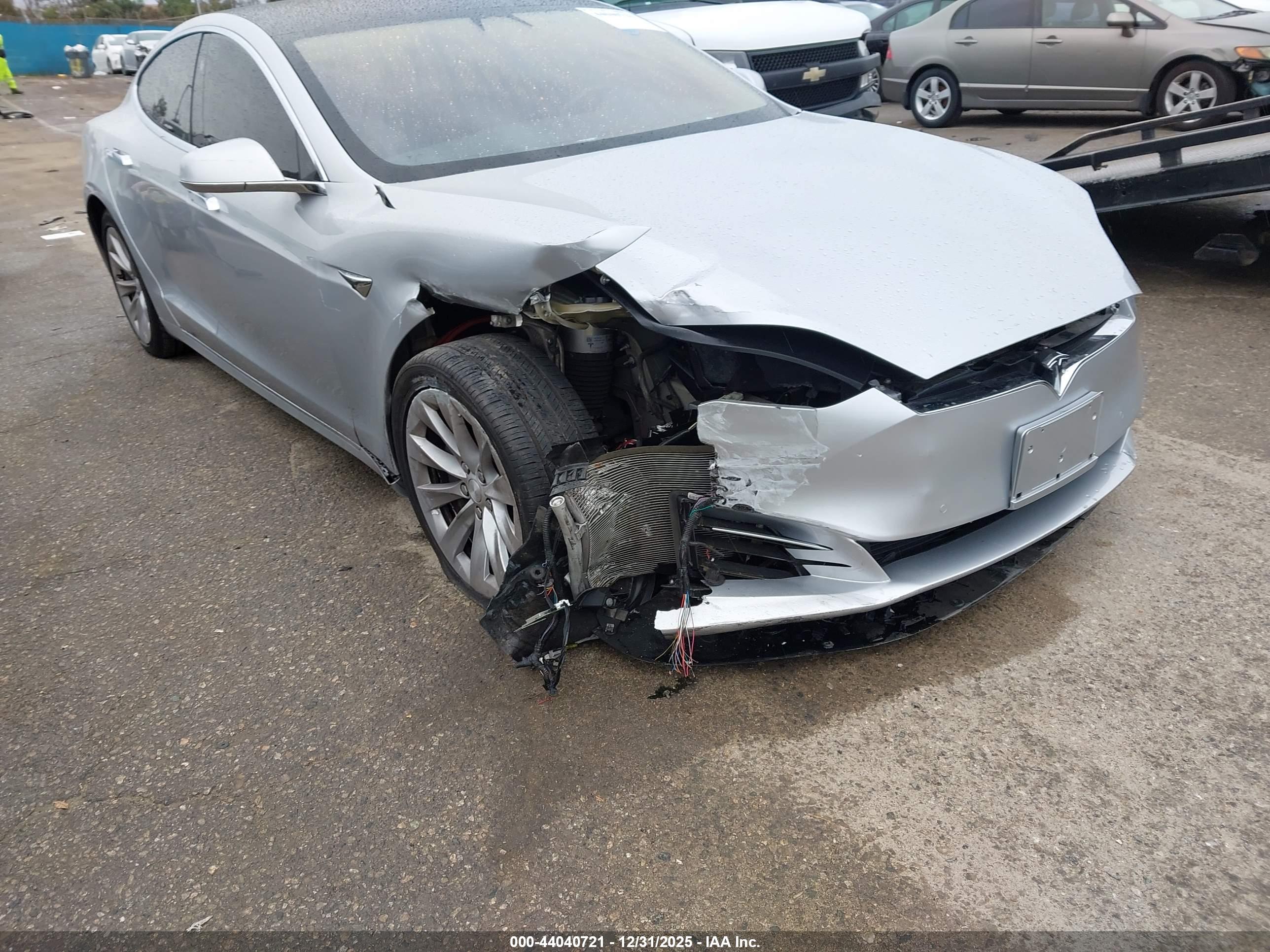 TESLA MODEL image 6