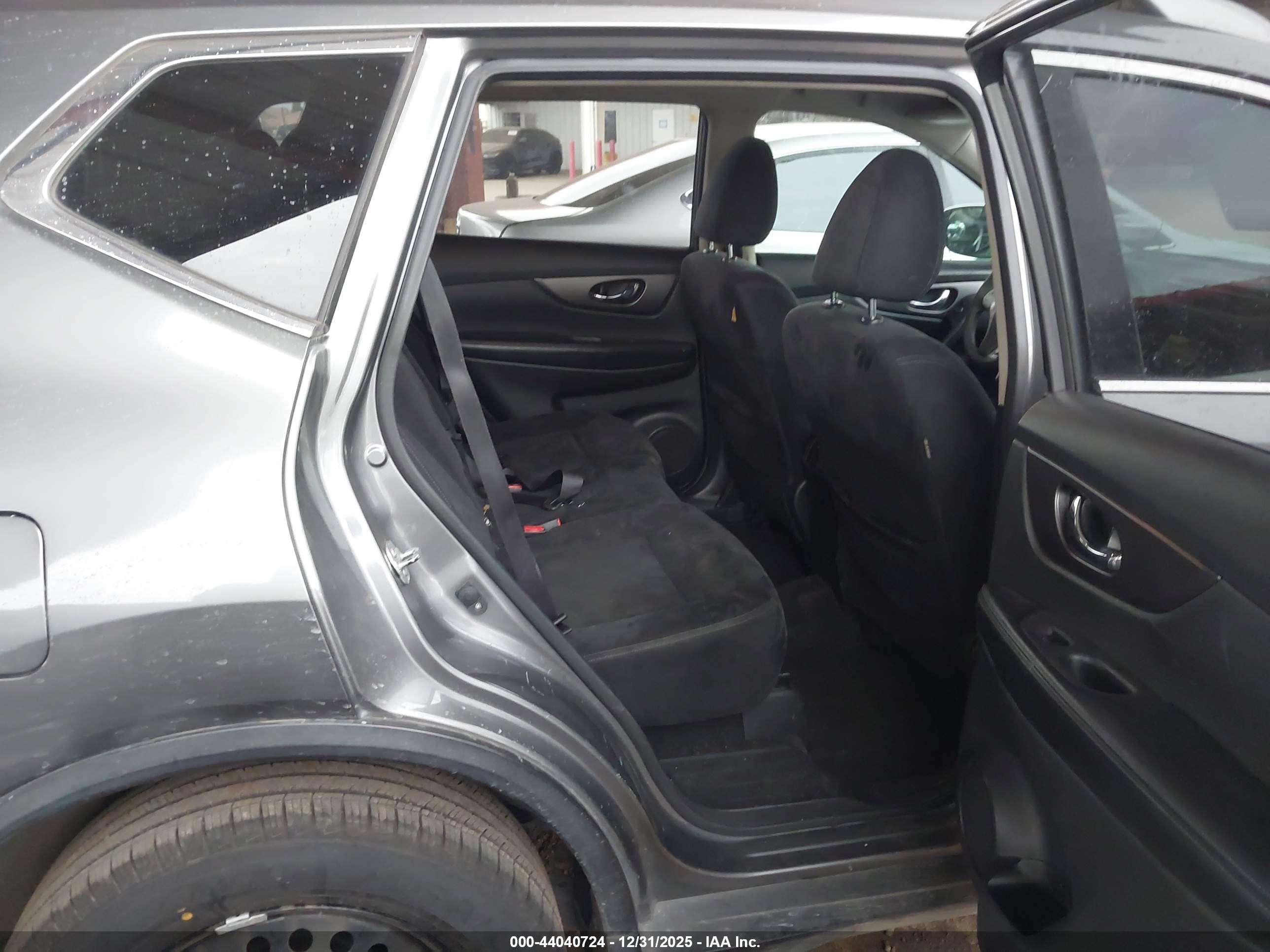 NISSAN ROGUE image 8