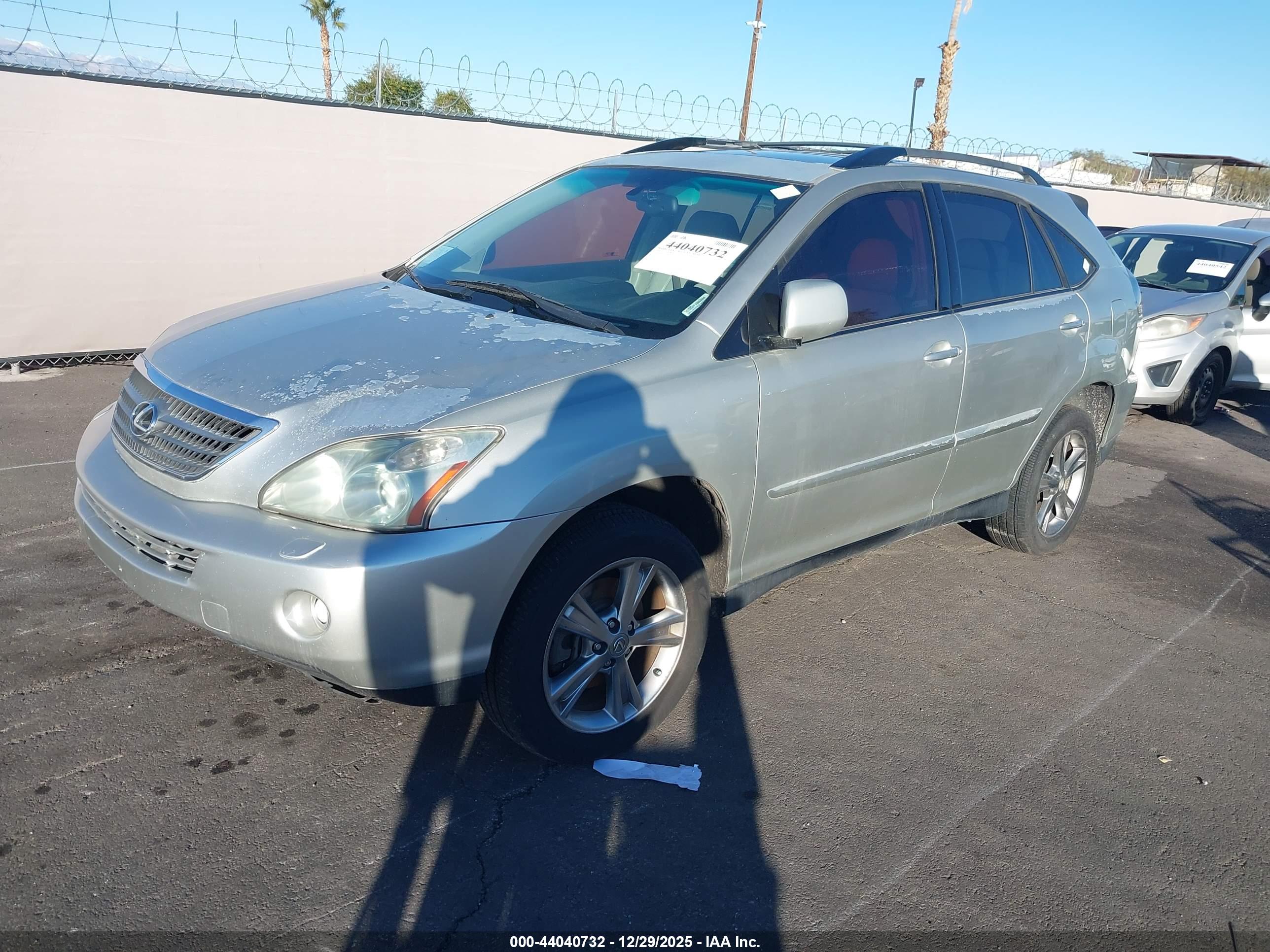 LEXUS RX image 2