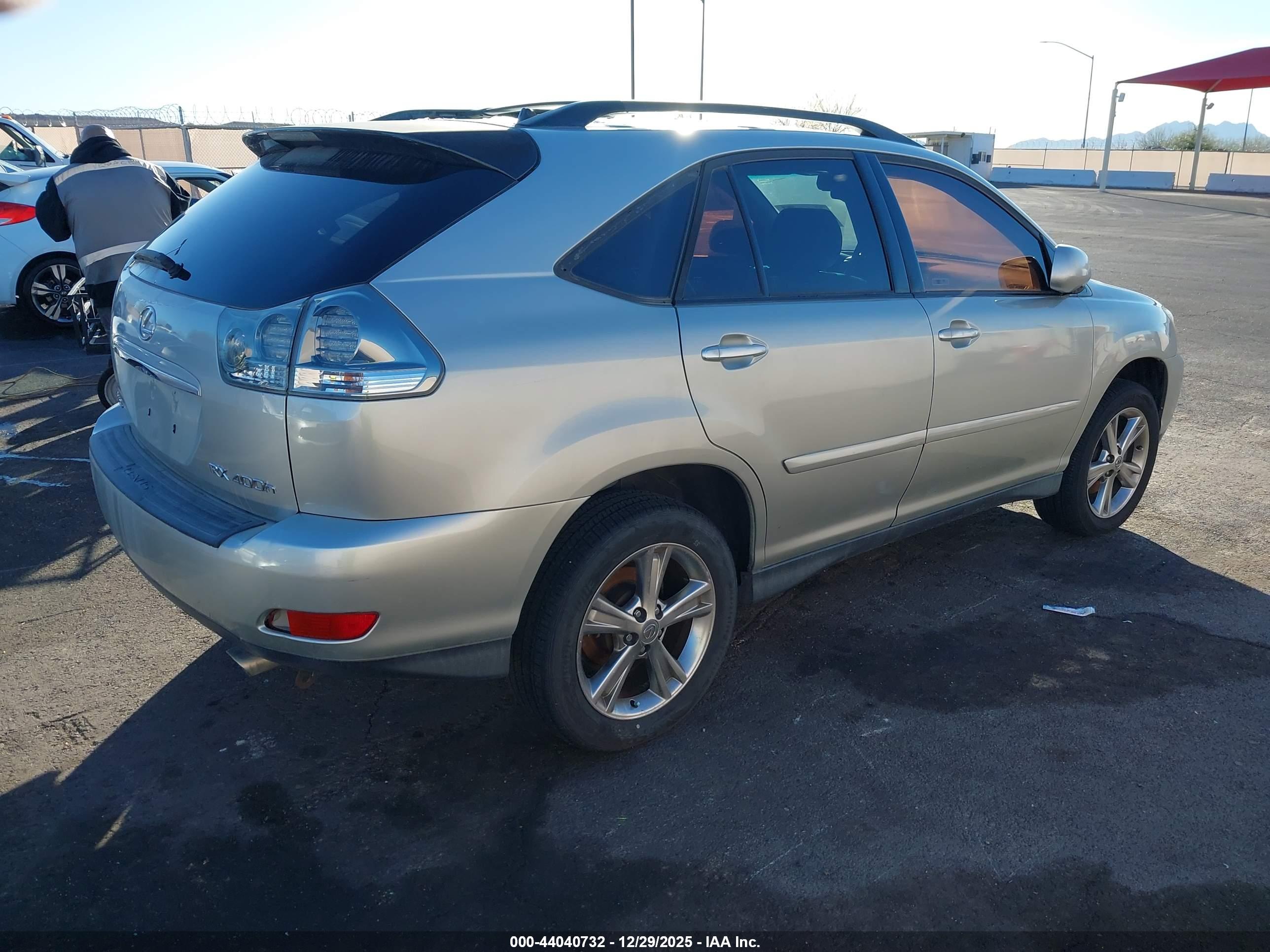 LEXUS RX image 4