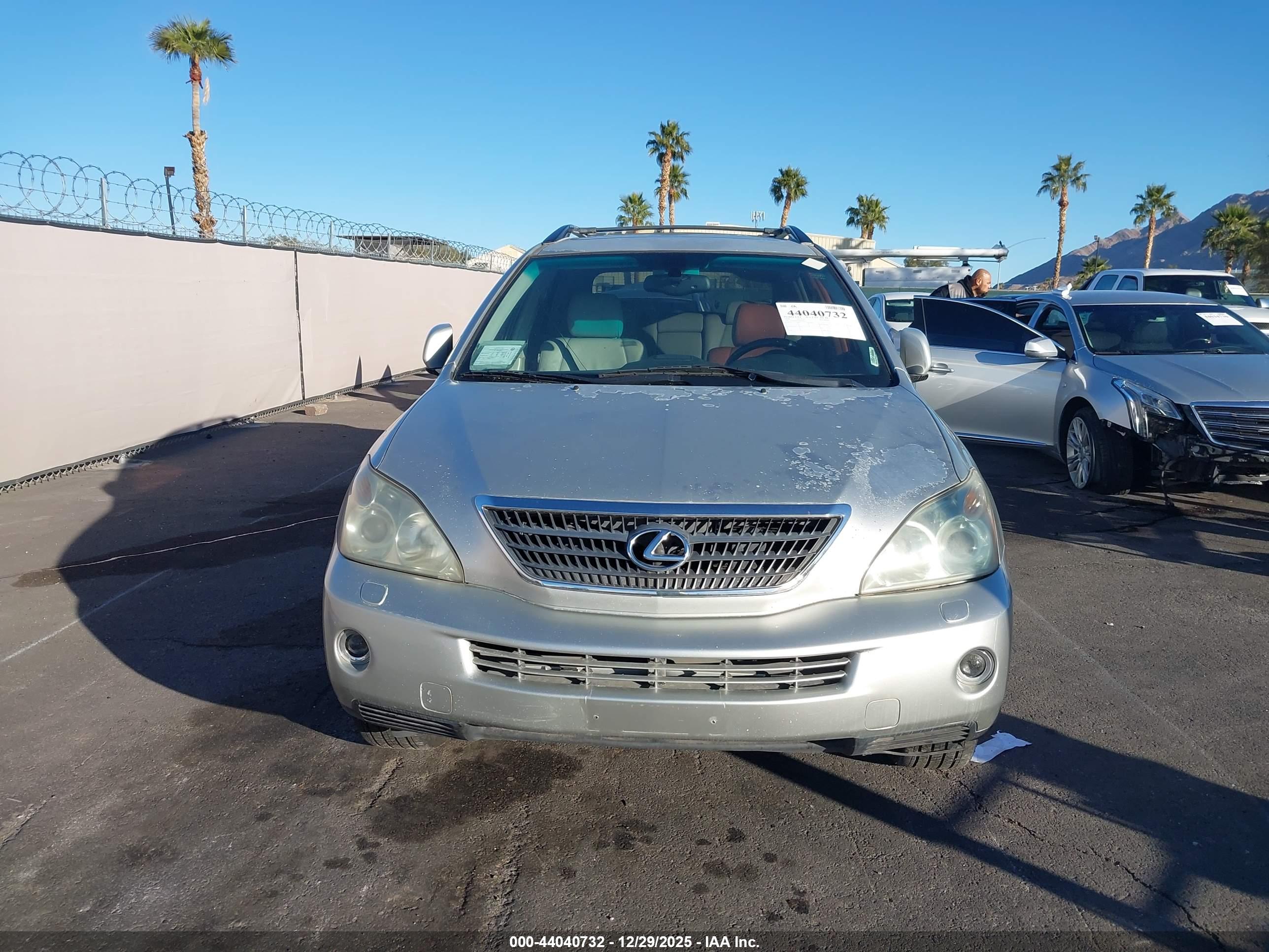 LEXUS RX image 6