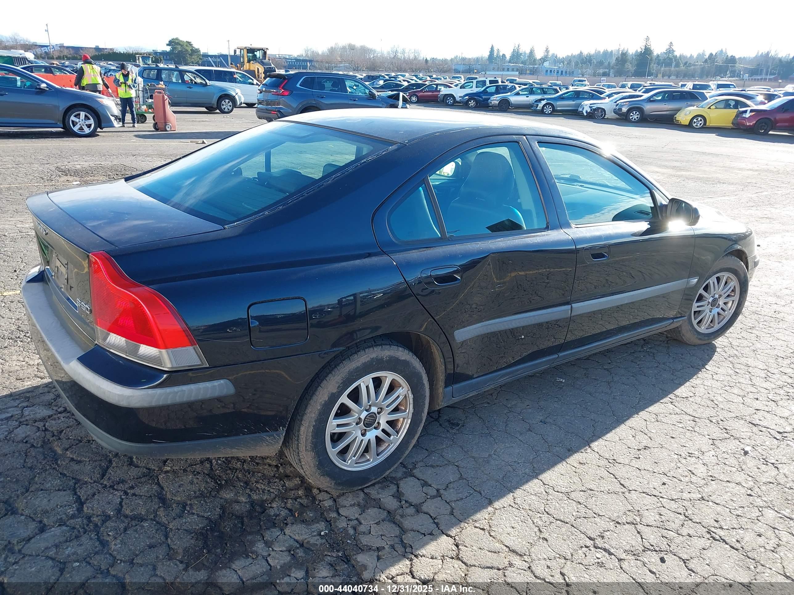 VOLVO S60 image 4