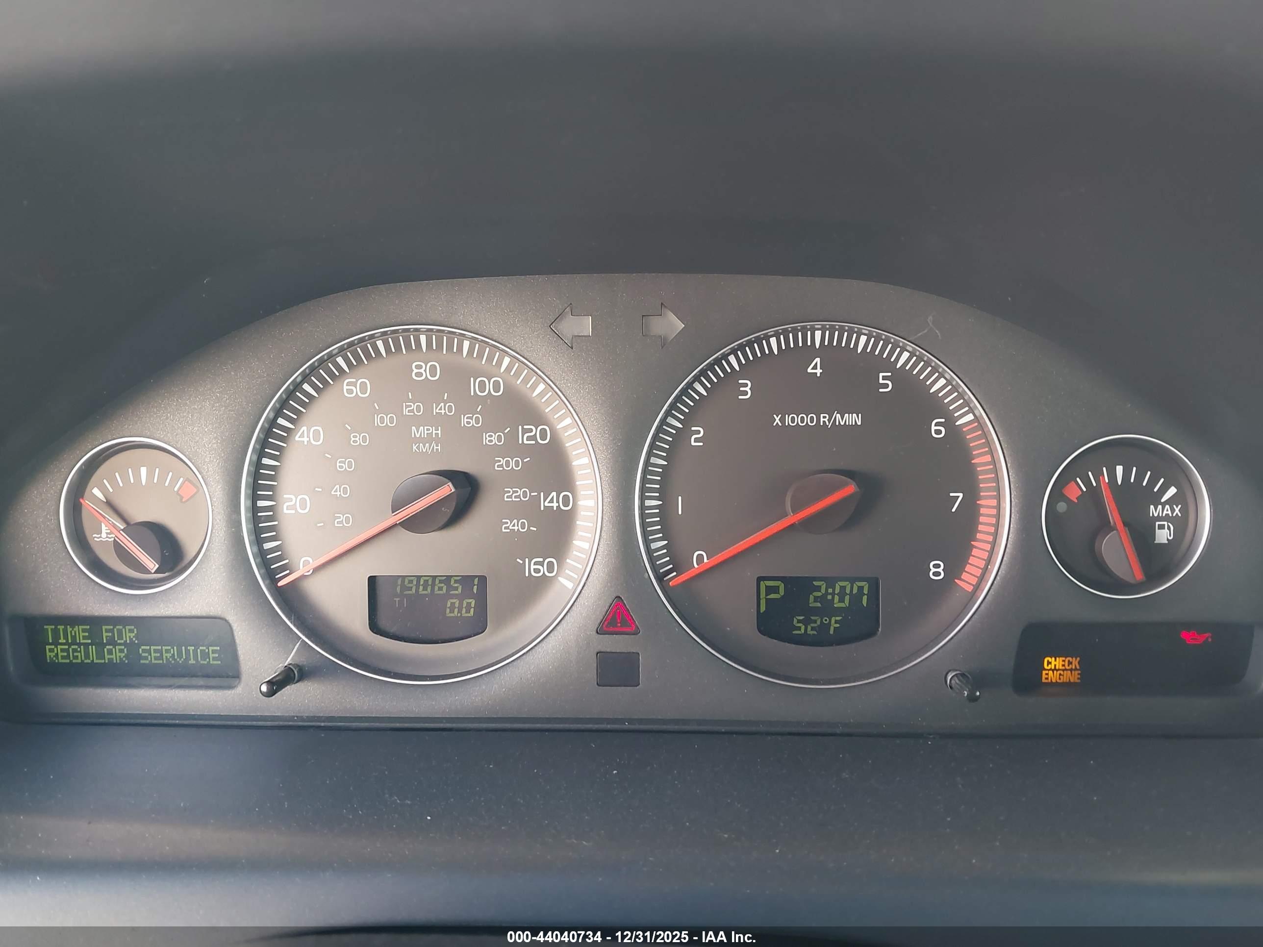 VOLVO S60 image 7