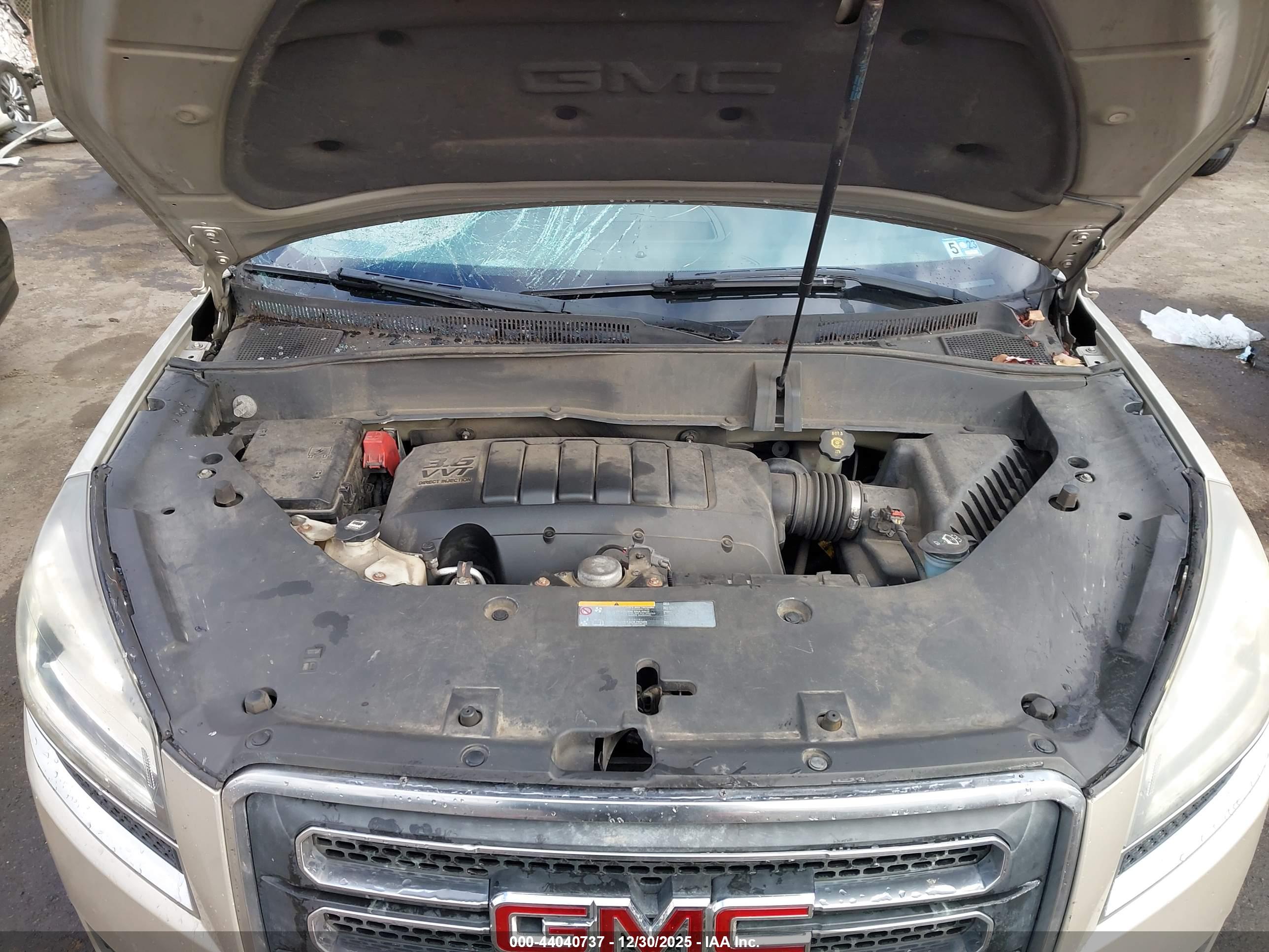 GMC ACADIA image 10