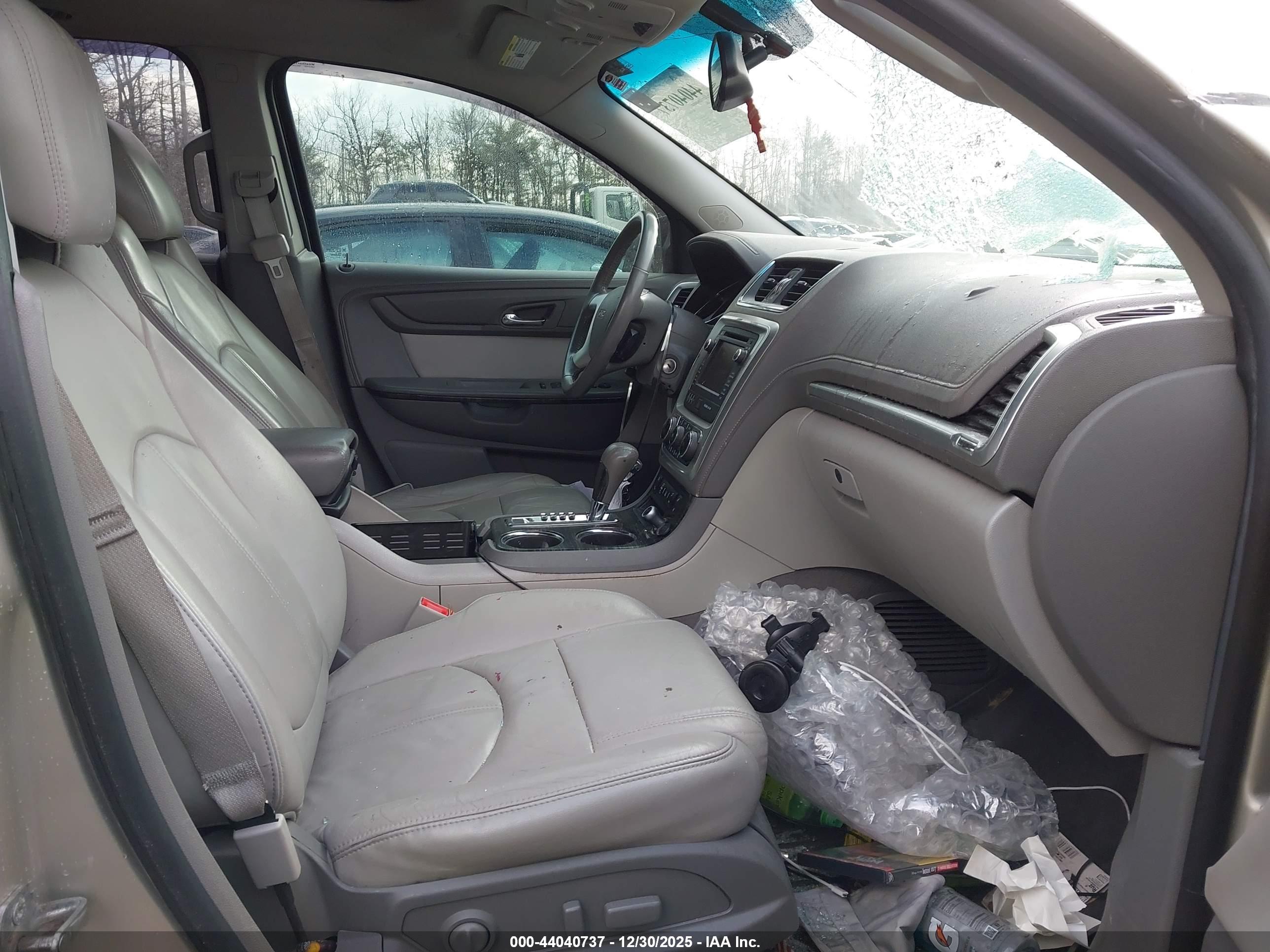 GMC ACADIA image 5