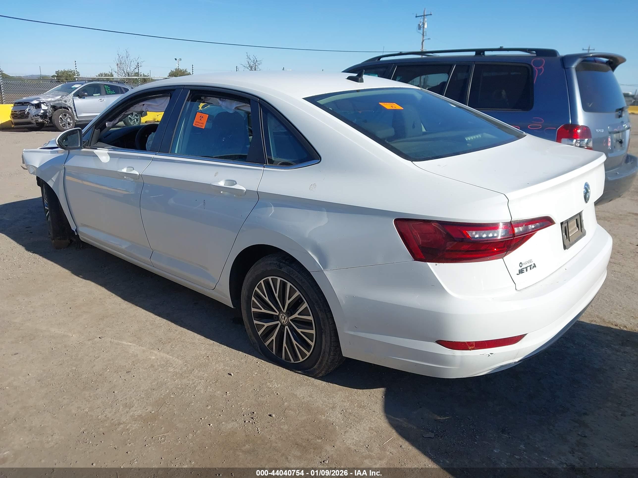 VOLKSWAGEN JETTA image 3