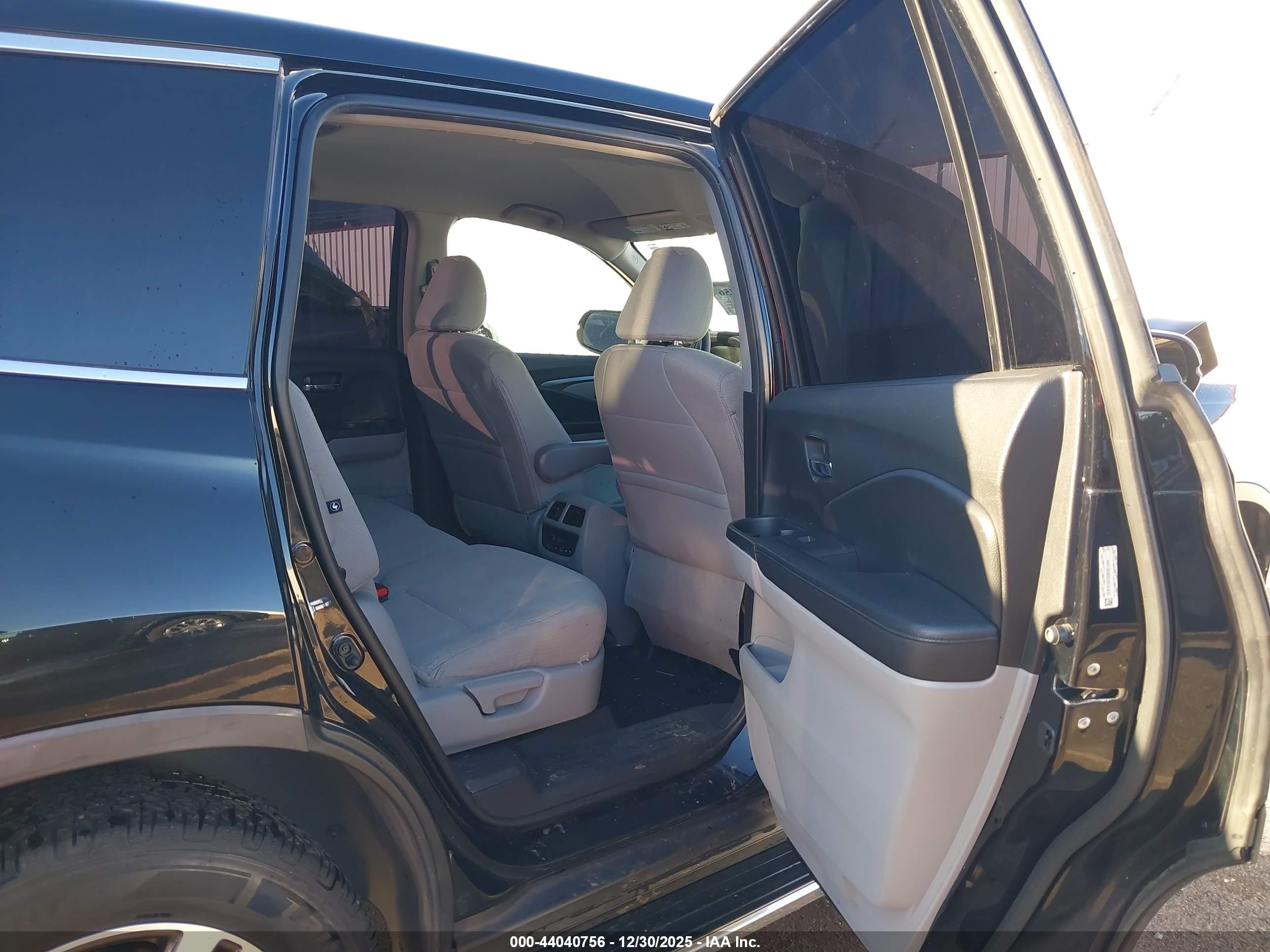 HONDA PILOT image 8