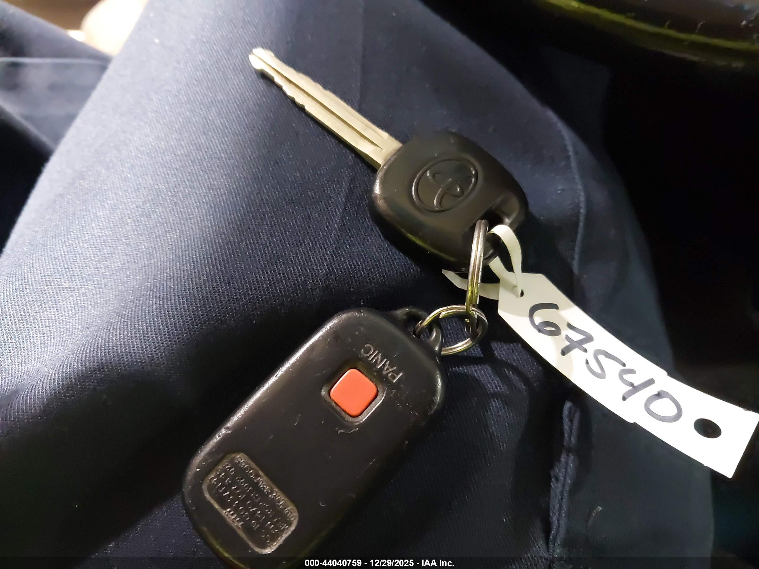 TOYOTA COROLLA image 11