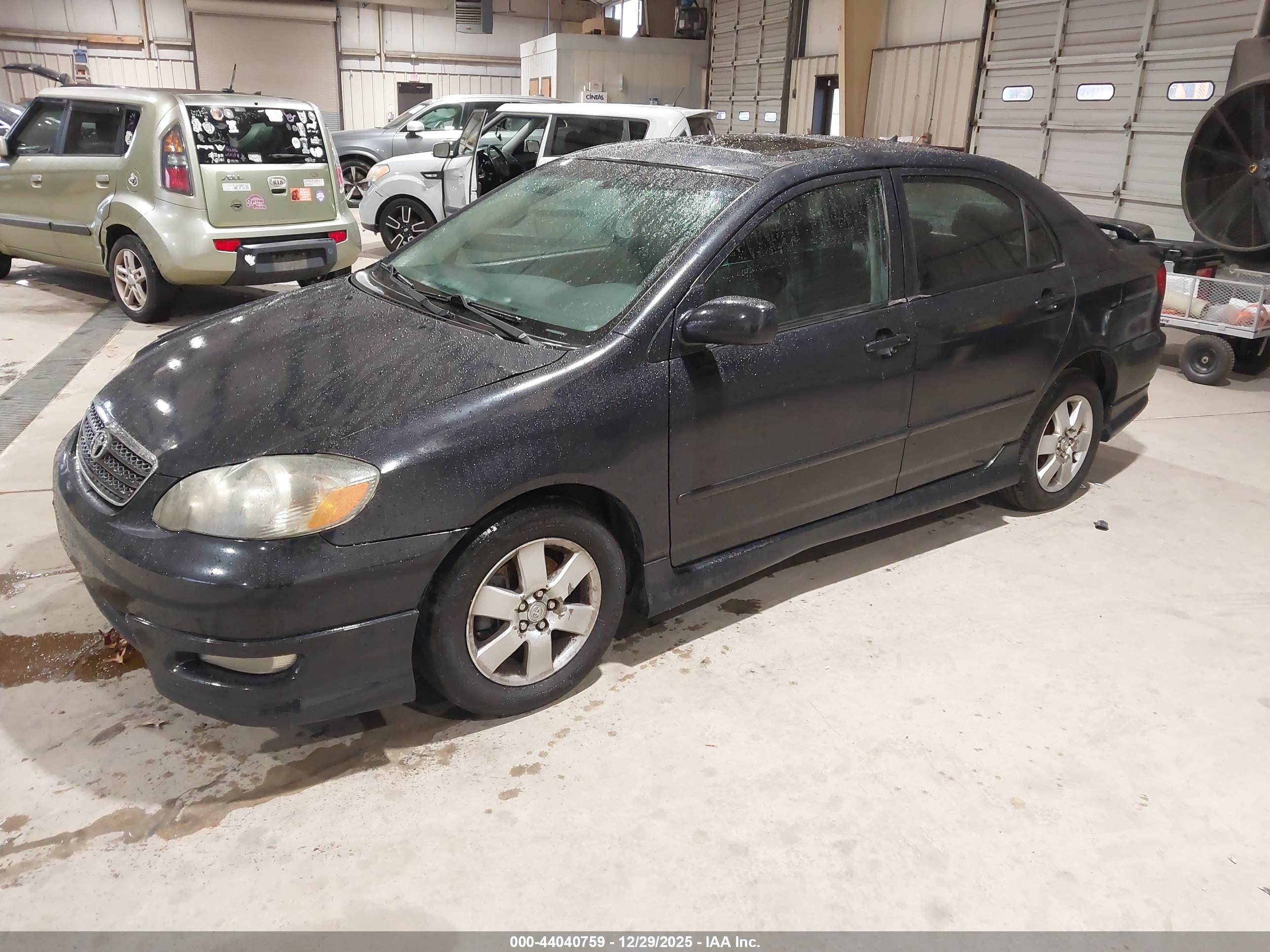 TOYOTA COROLLA image 2