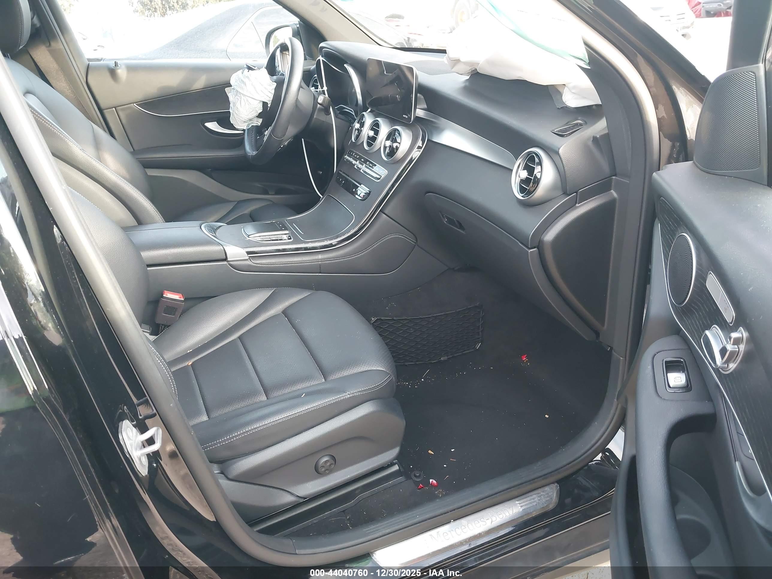 MERCEDES-BENZ GLC image 5