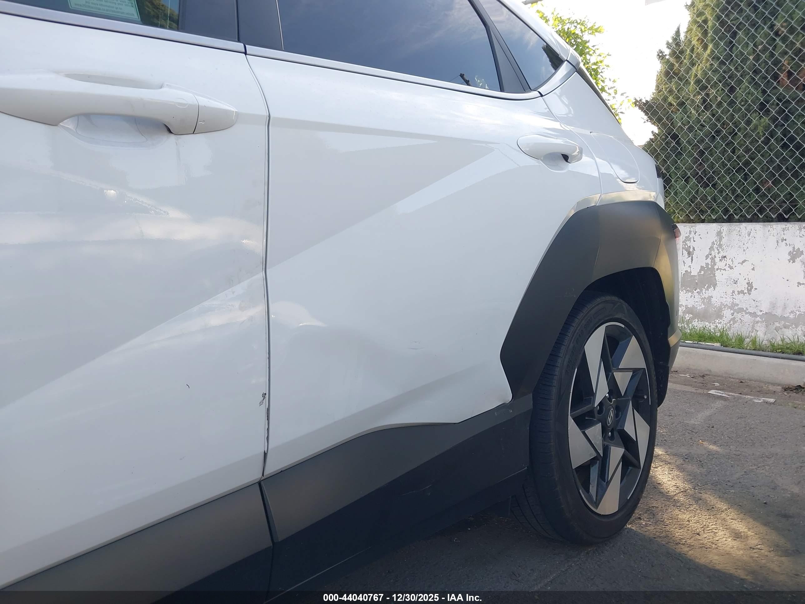 HYUNDAI KONA image 6