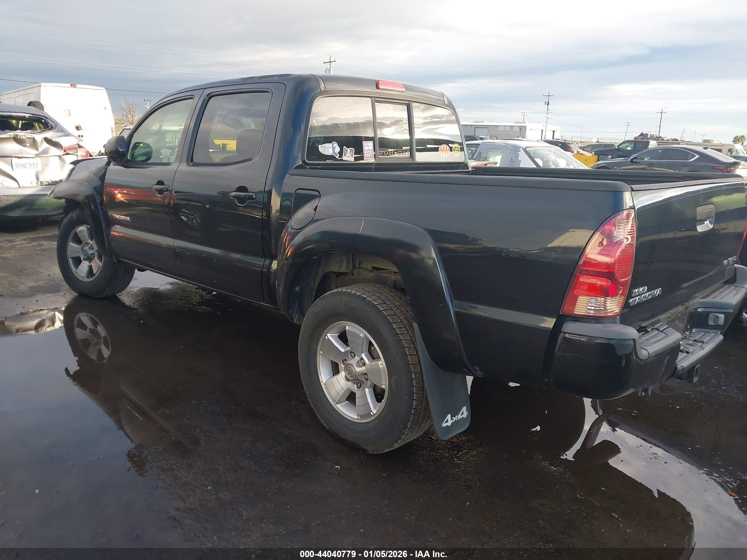 TOYOTA TACOMA image 3