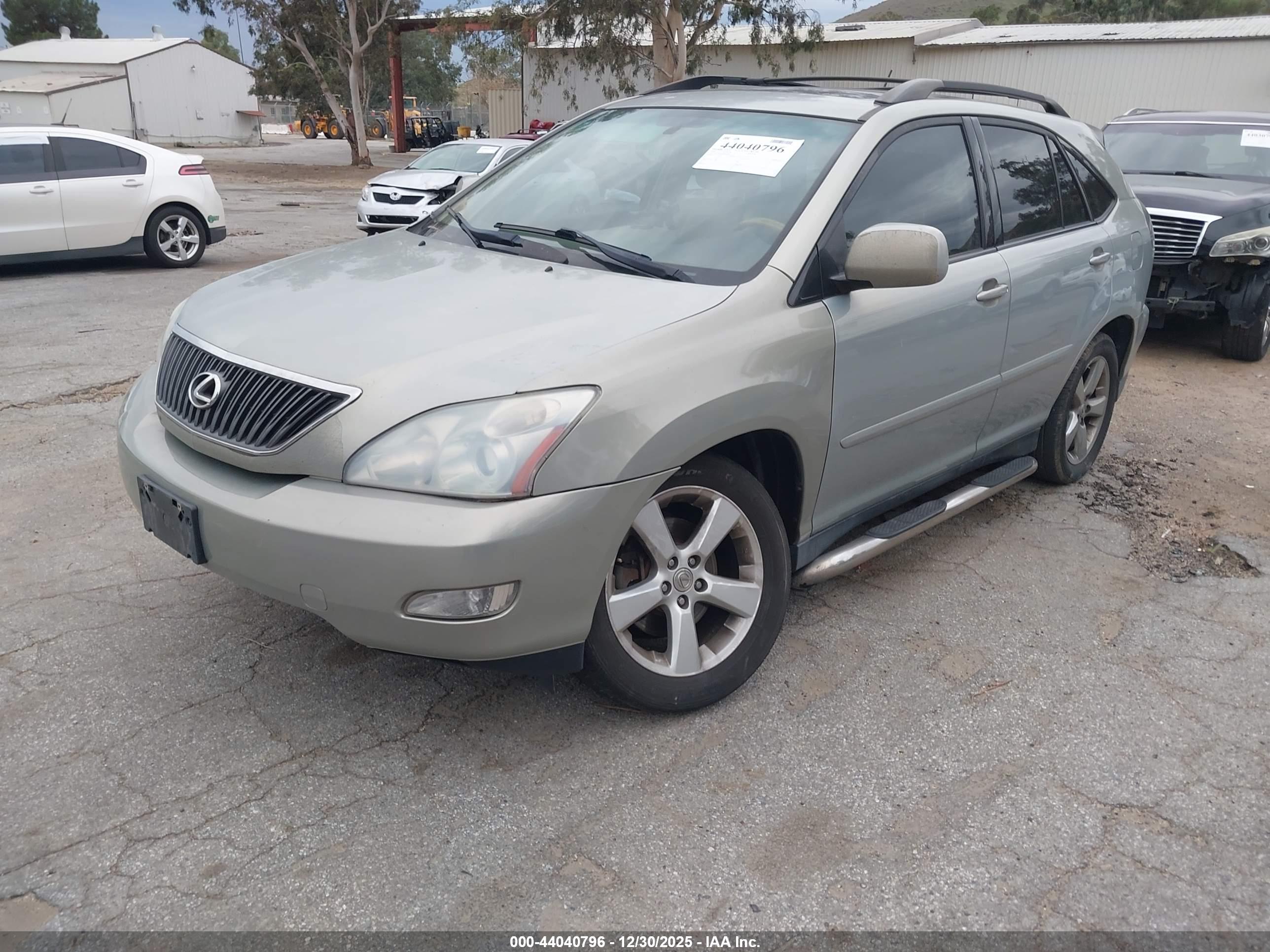 LEXUS RX image 2
