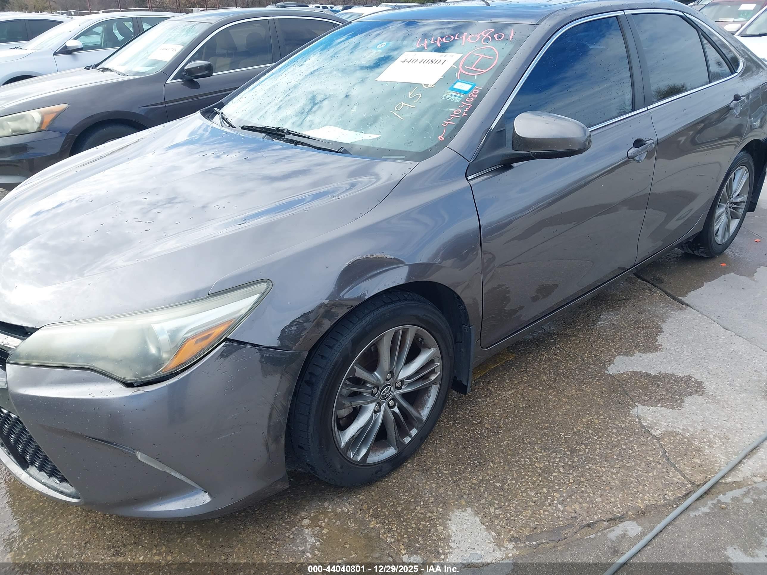 TOYOTA CAMRY image 6