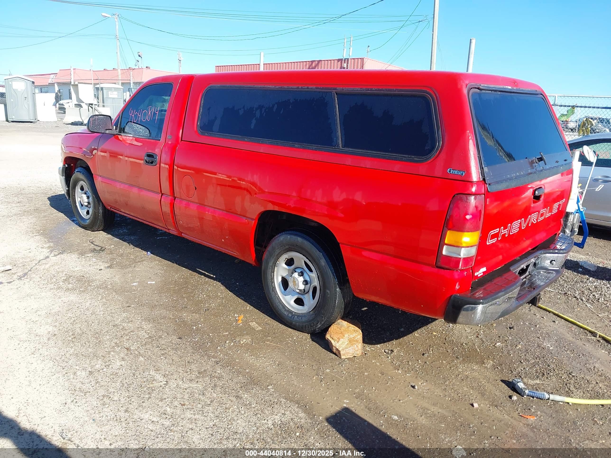 CHEVROLET SILVERADO image 3