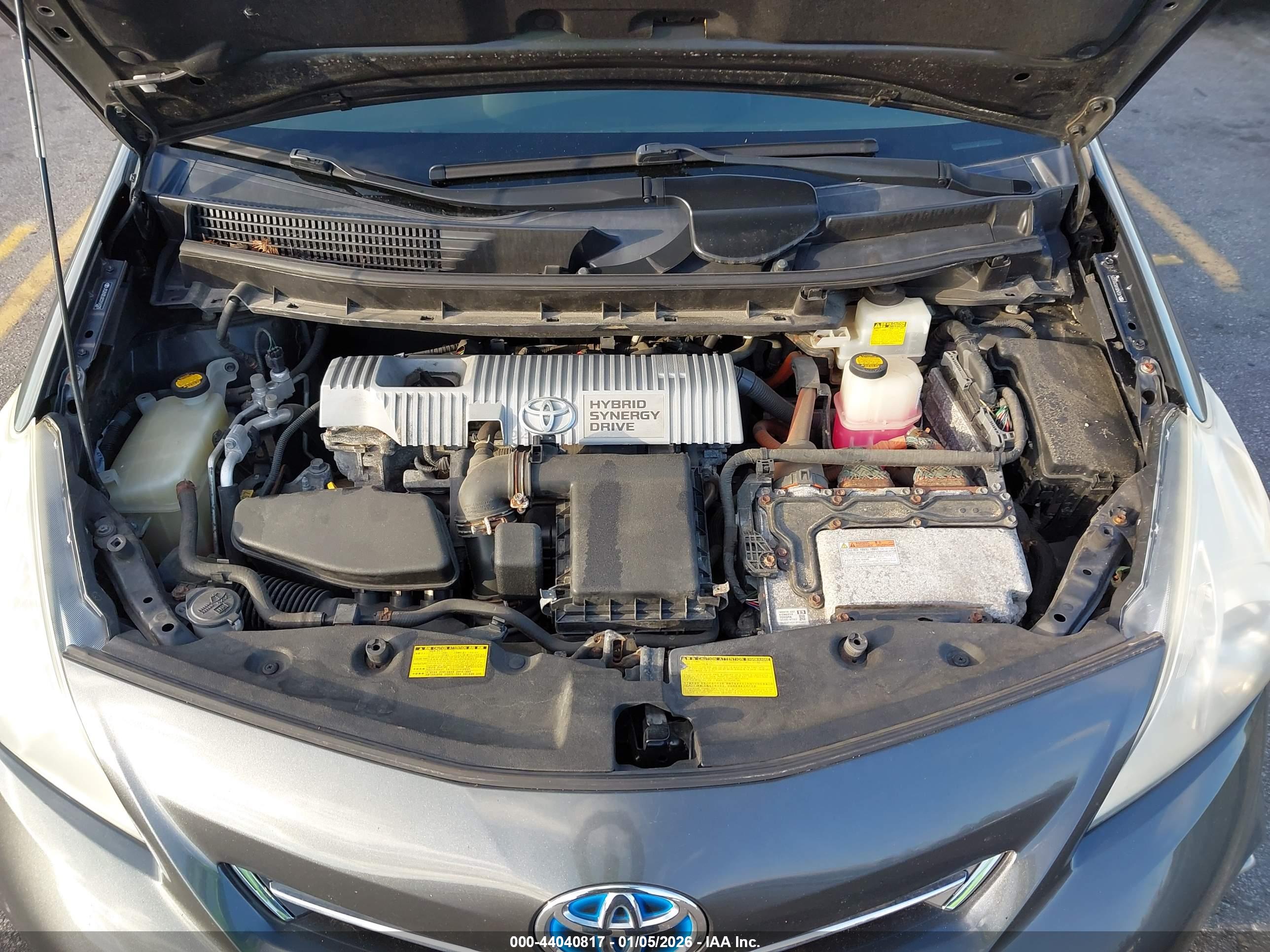 TOYOTA PRIUS image 10