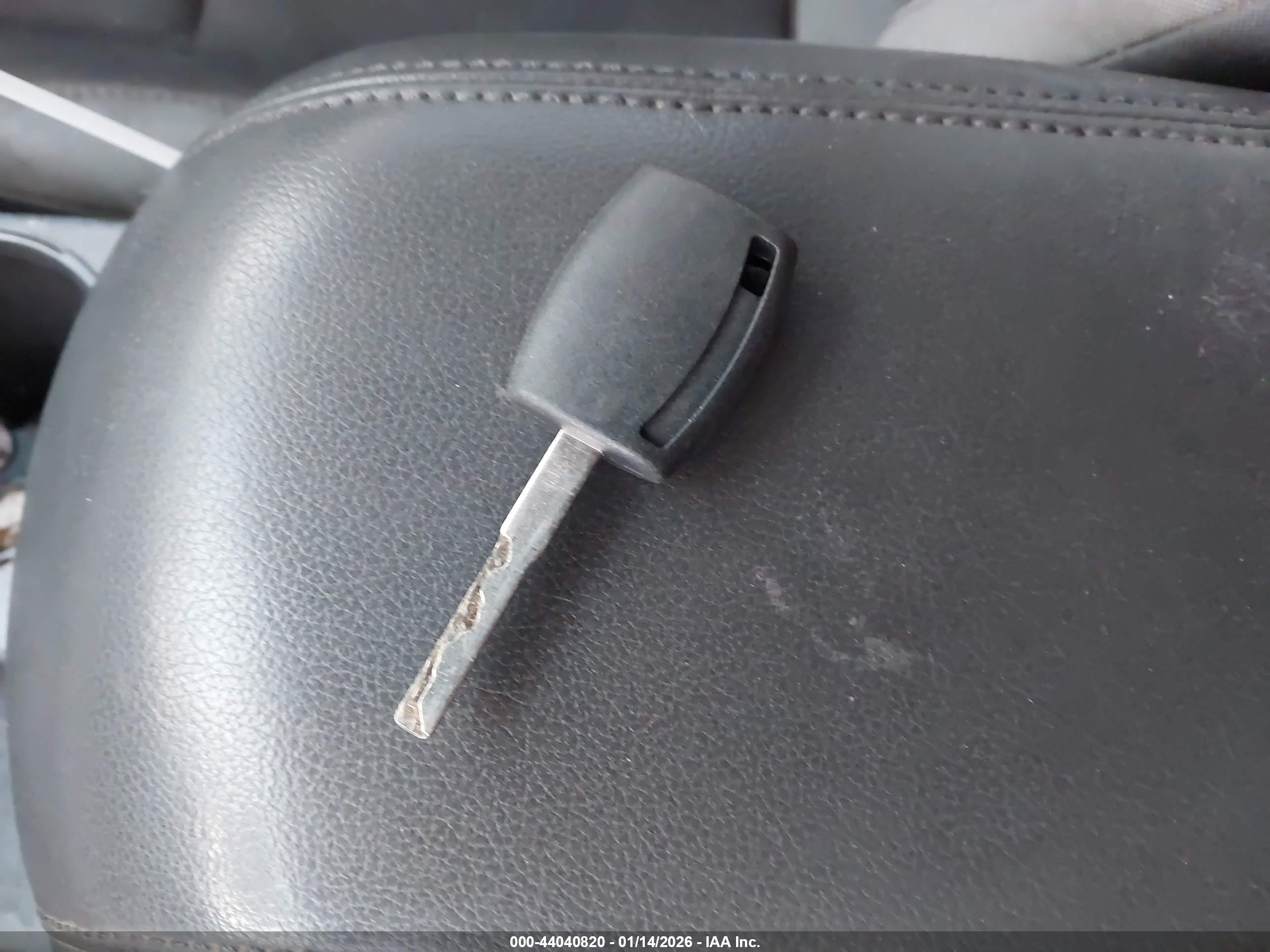 FORD ESCAPE image 11
