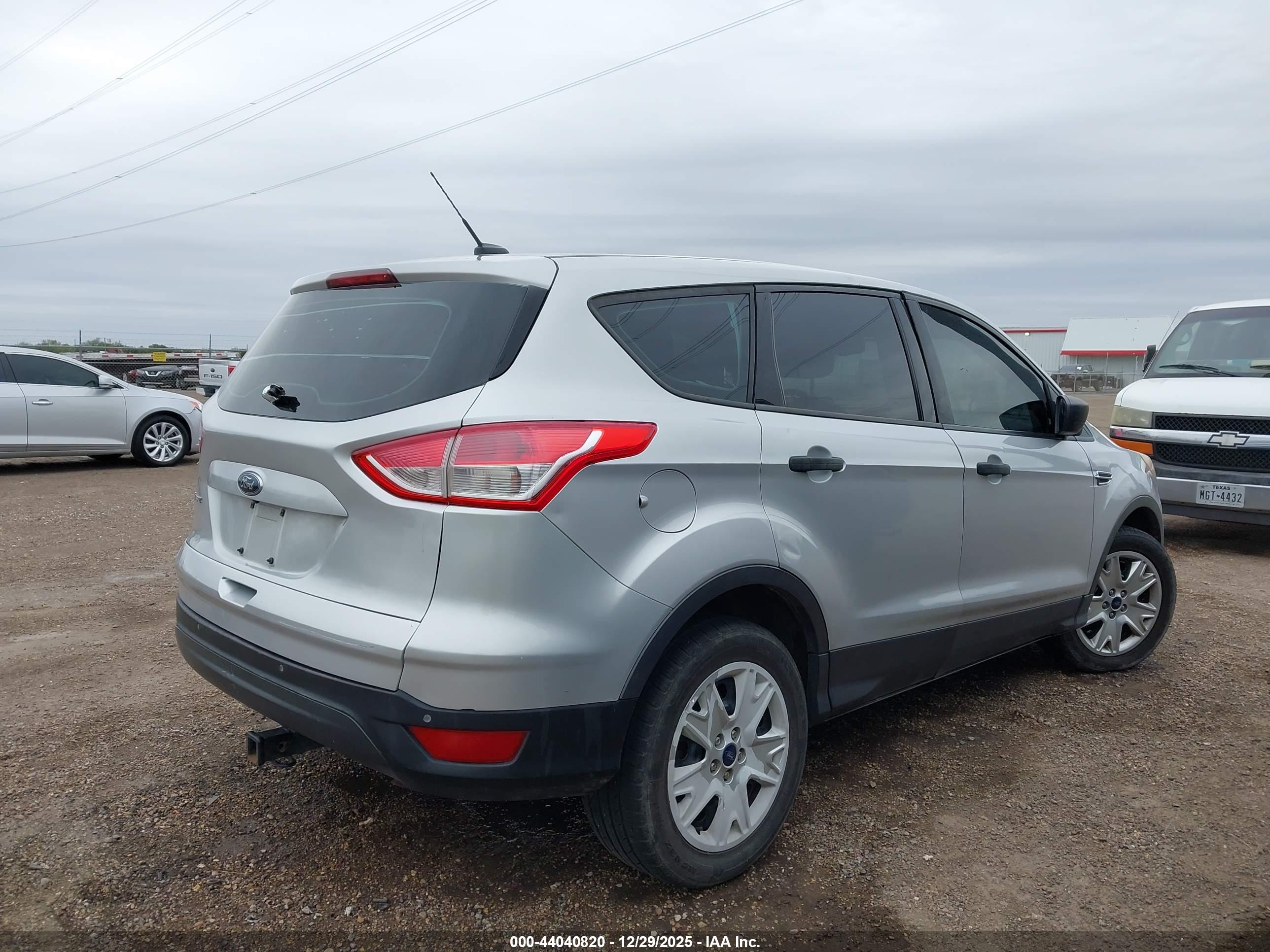 FORD ESCAPE image 4