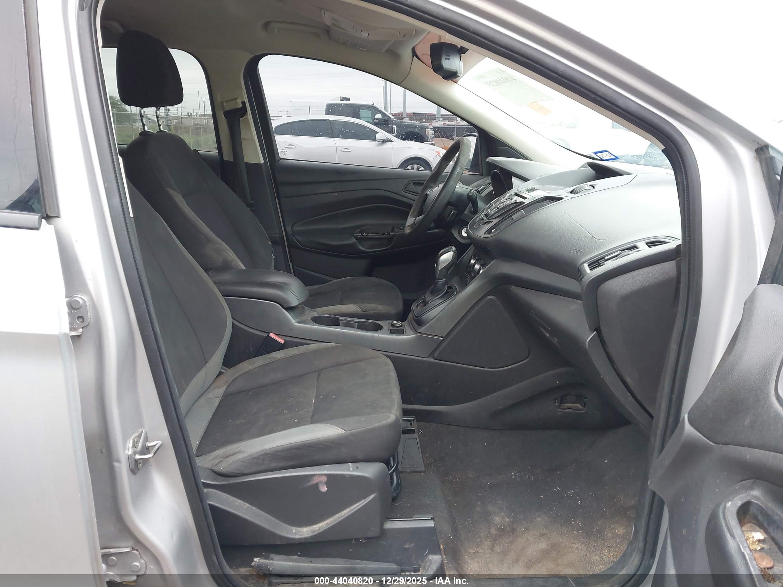 FORD ESCAPE image 5