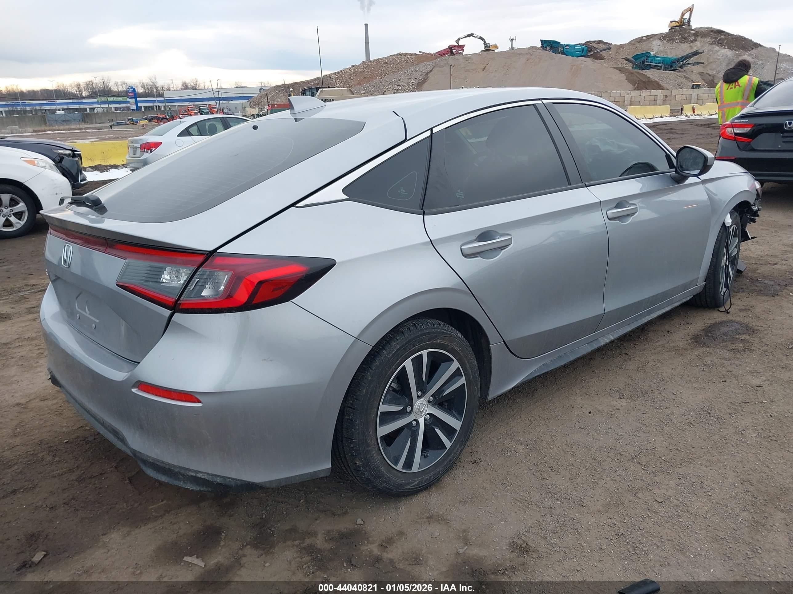 HONDA CIVIC image 4