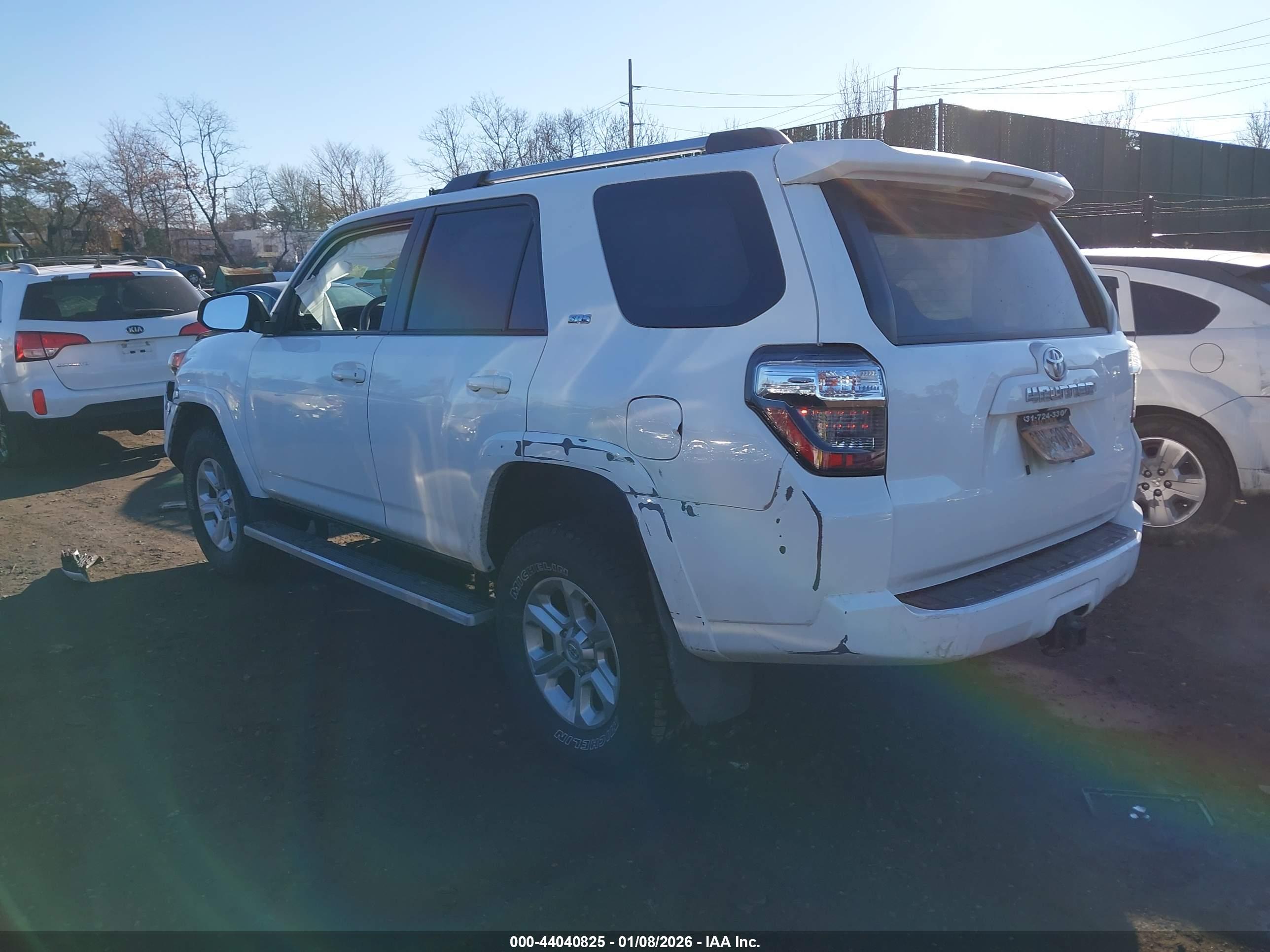 TOYOTA 4RUNNER image 3