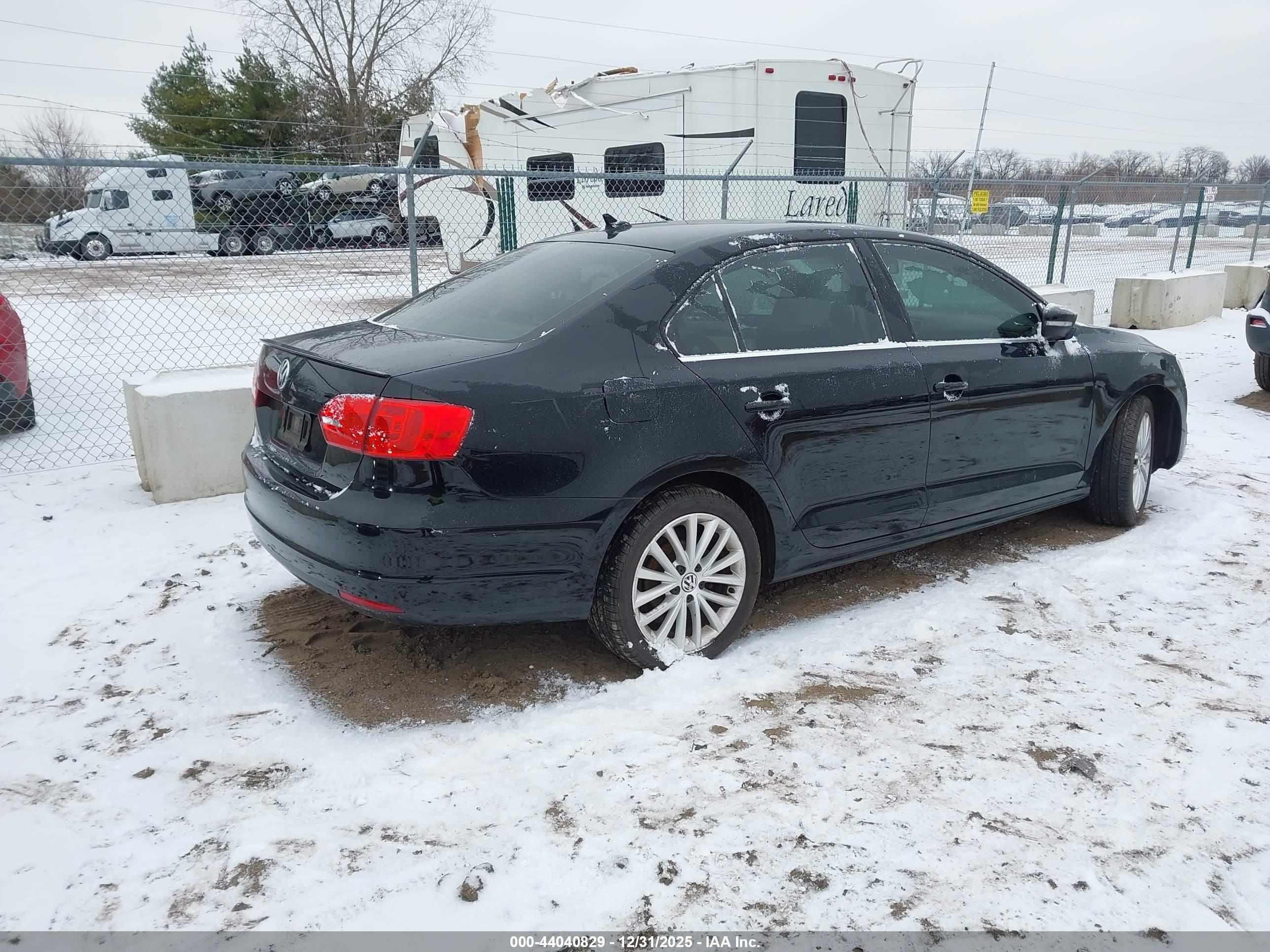 VOLKSWAGEN JETTA image 4