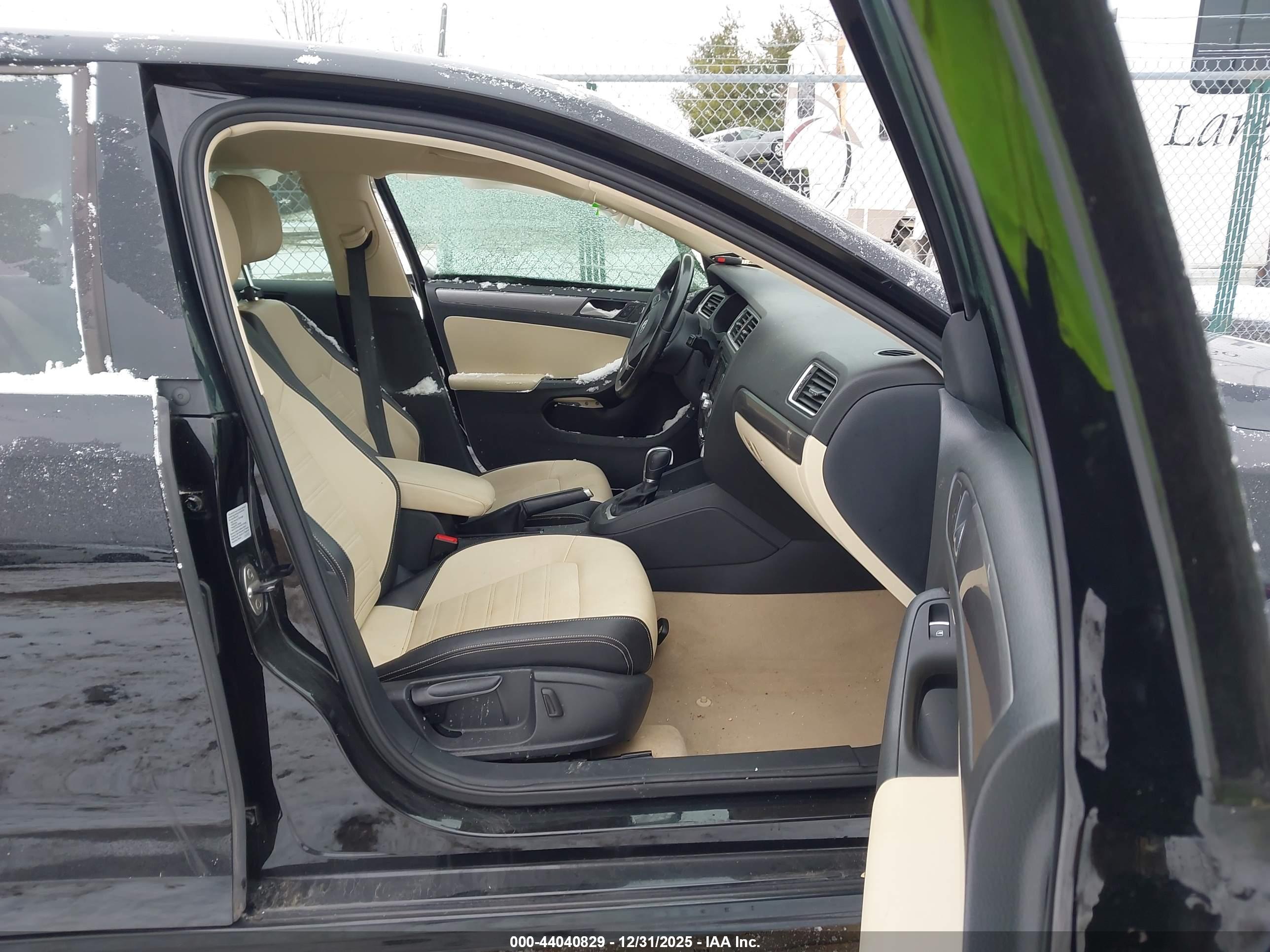 VOLKSWAGEN JETTA image 5