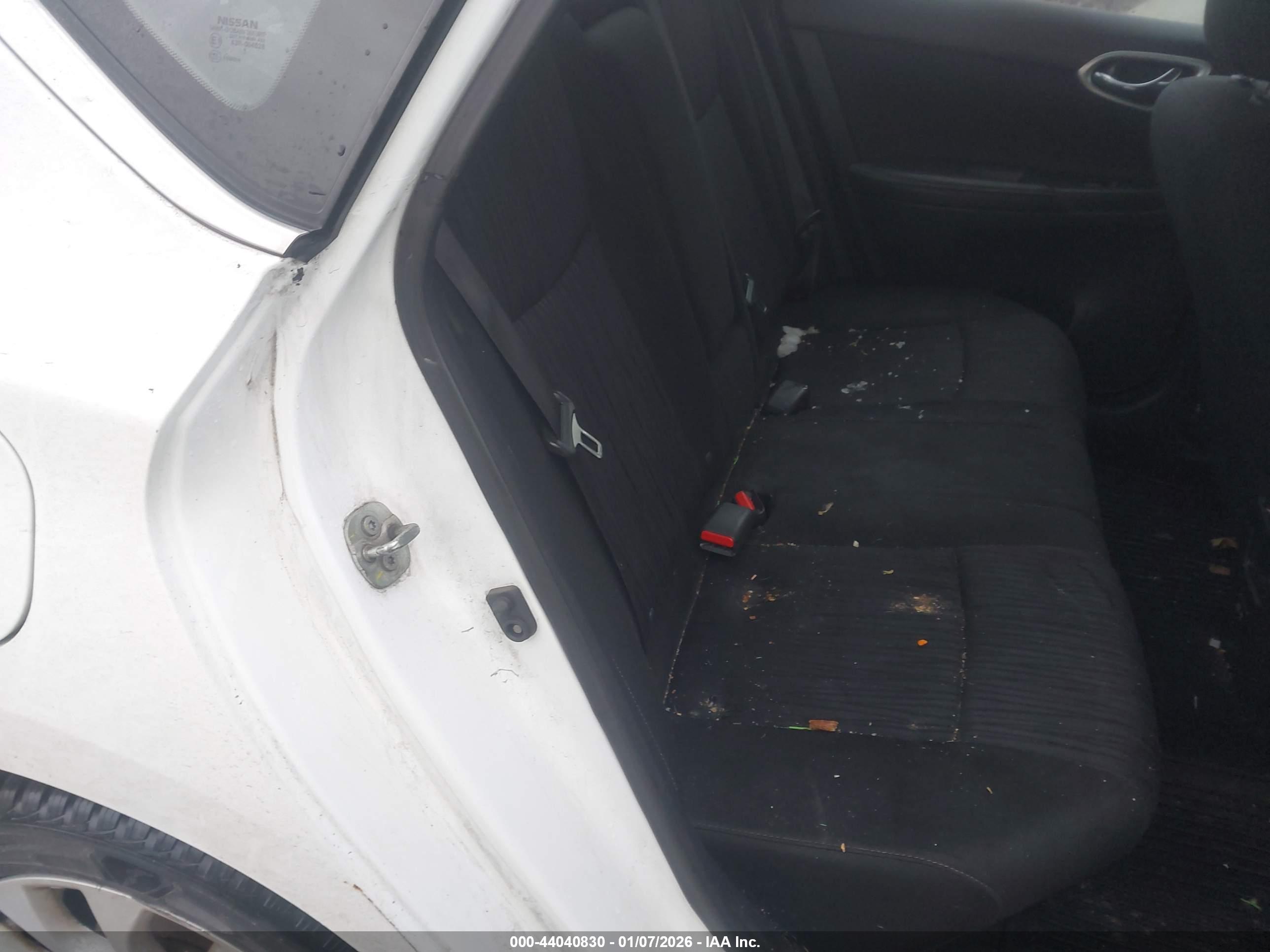 NISSAN SENTRA image 8