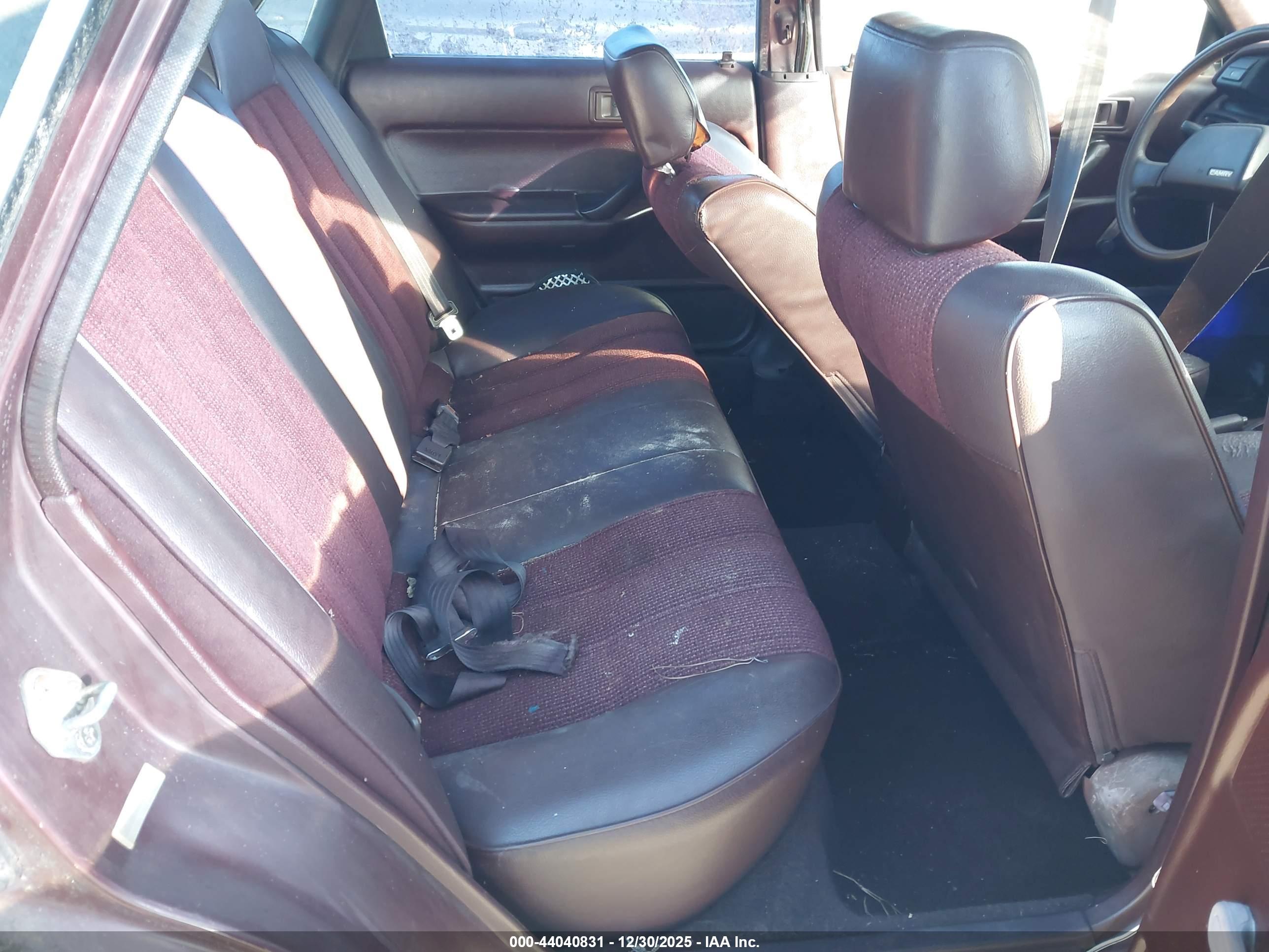 TOYOTA CAMRY image 8