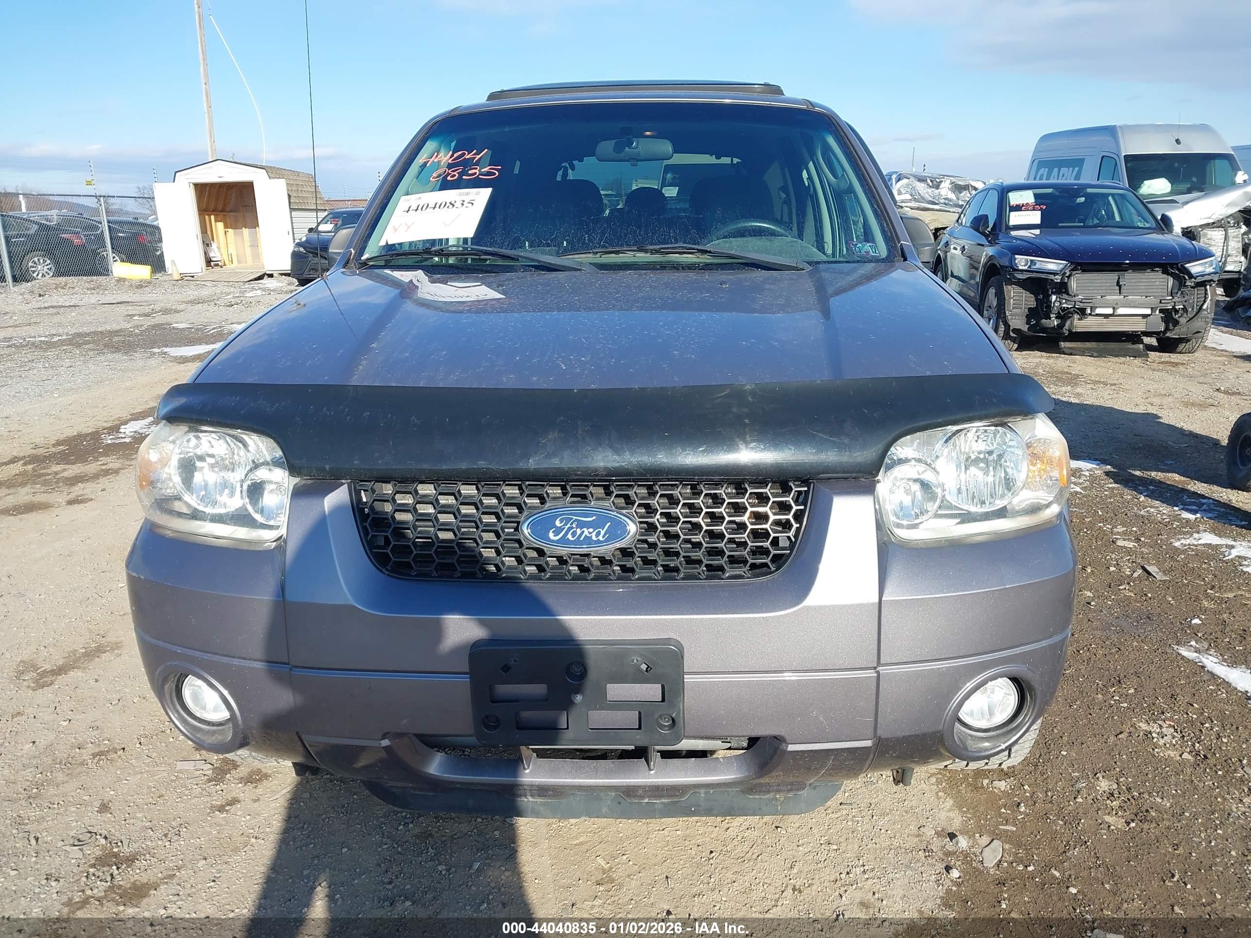FORD ESCAPE image 6