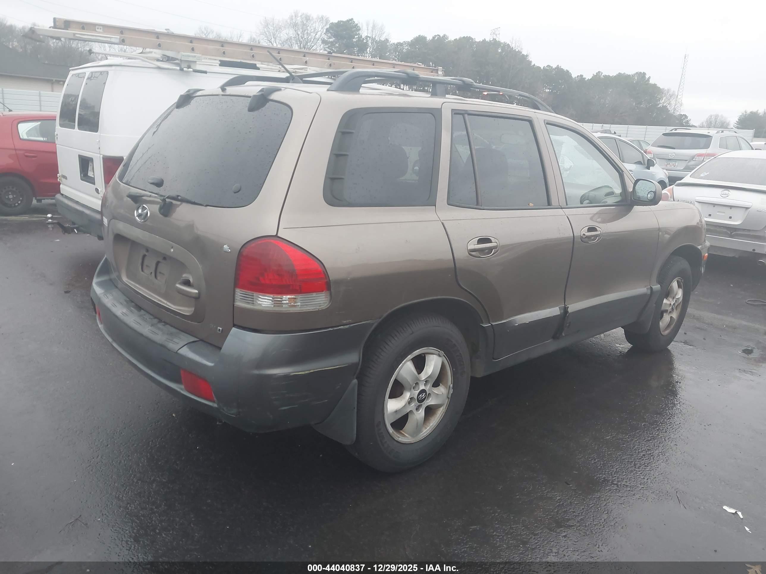 HYUNDAI SANTA image 4