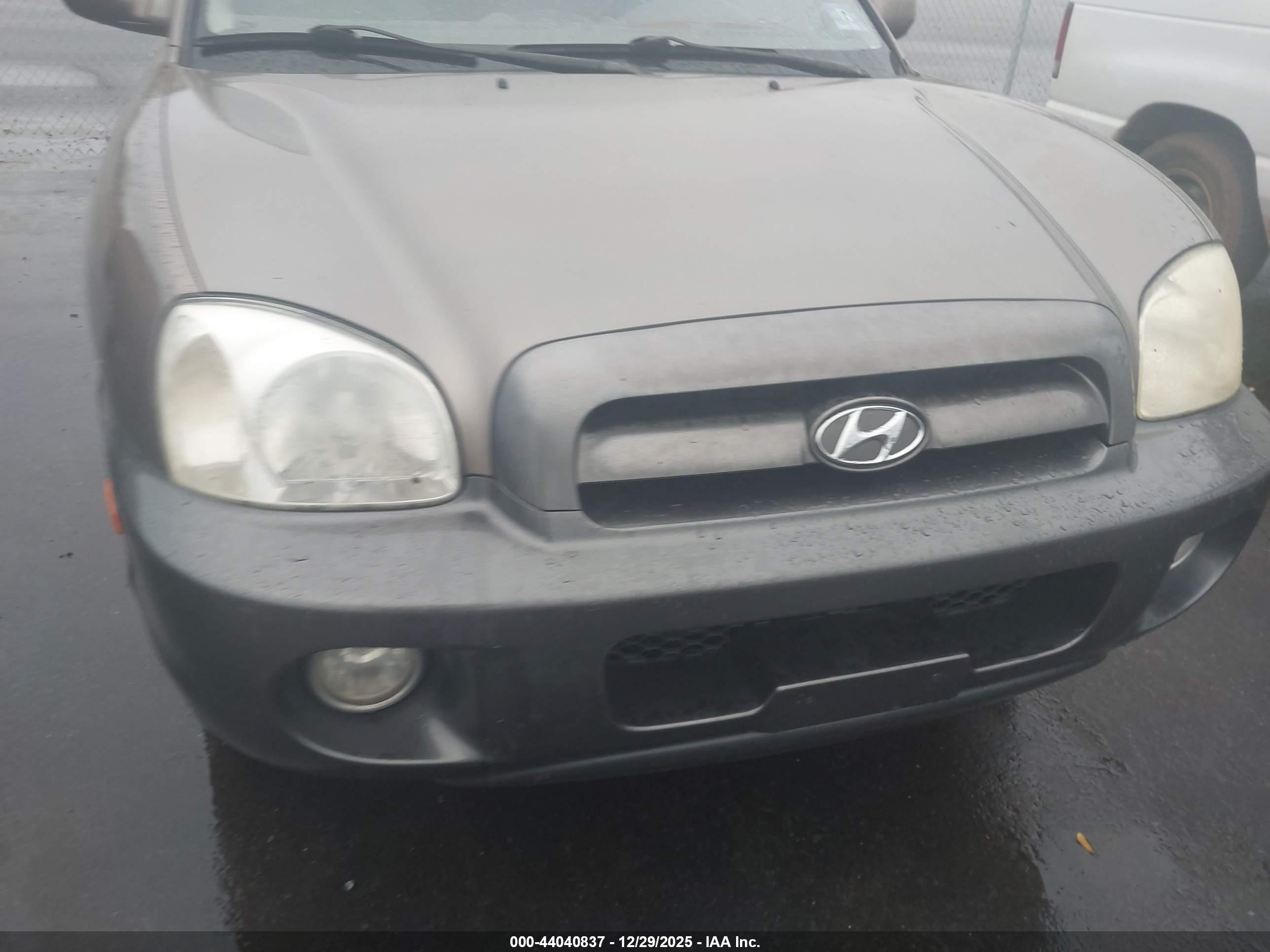 HYUNDAI SANTA image 6