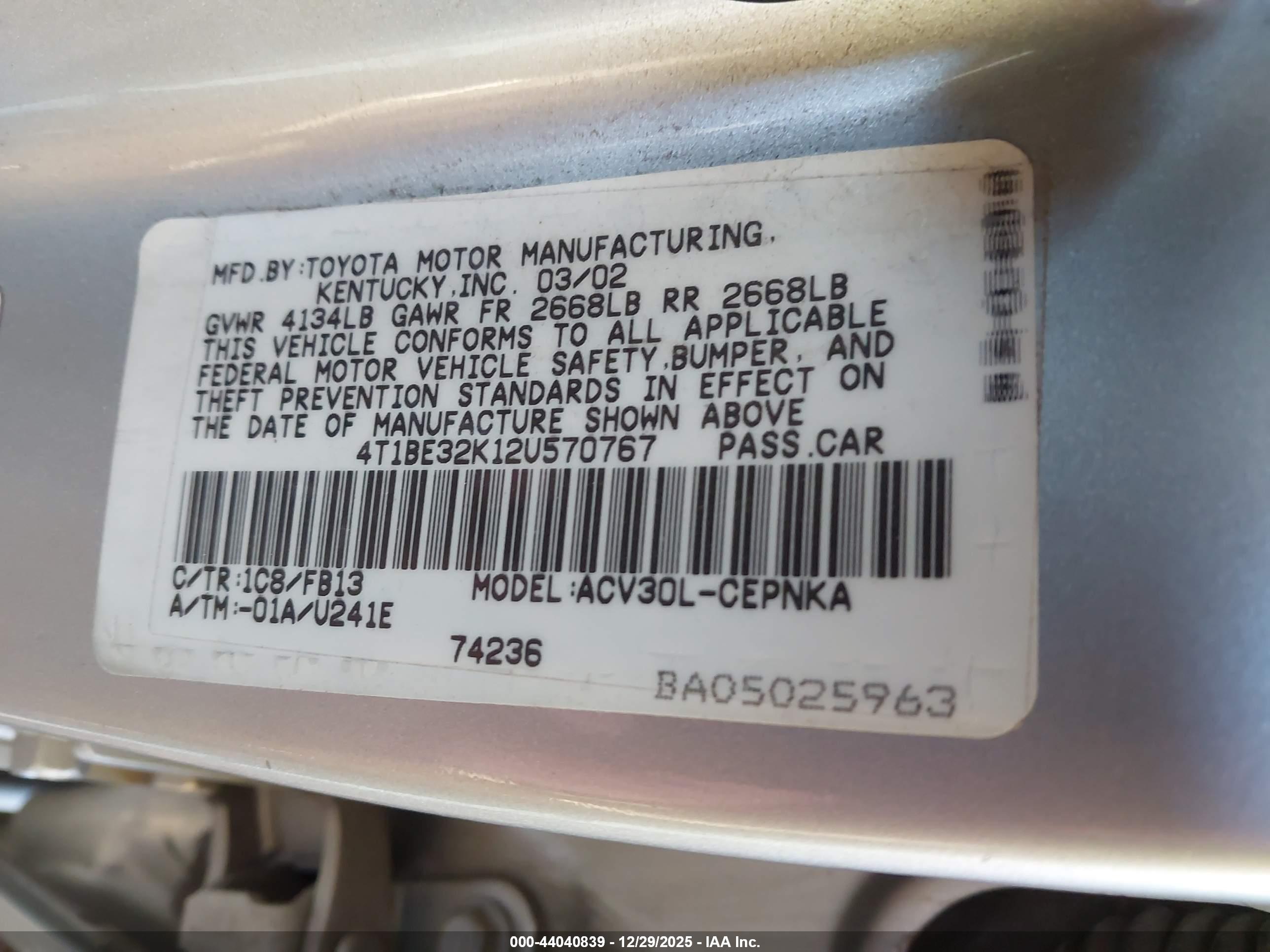 TOYOTA CAMRY image 9