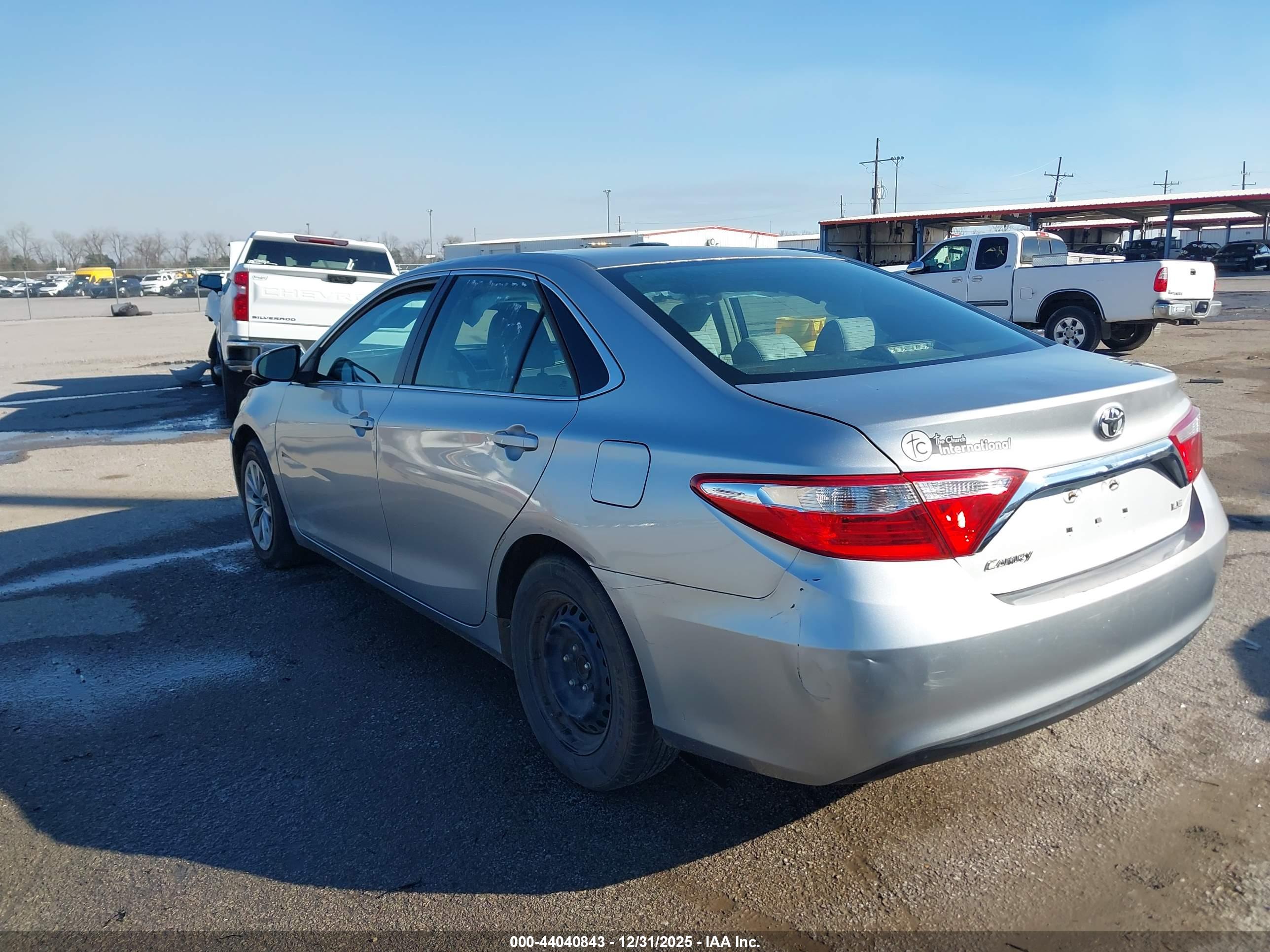 TOYOTA CAMRY image 3