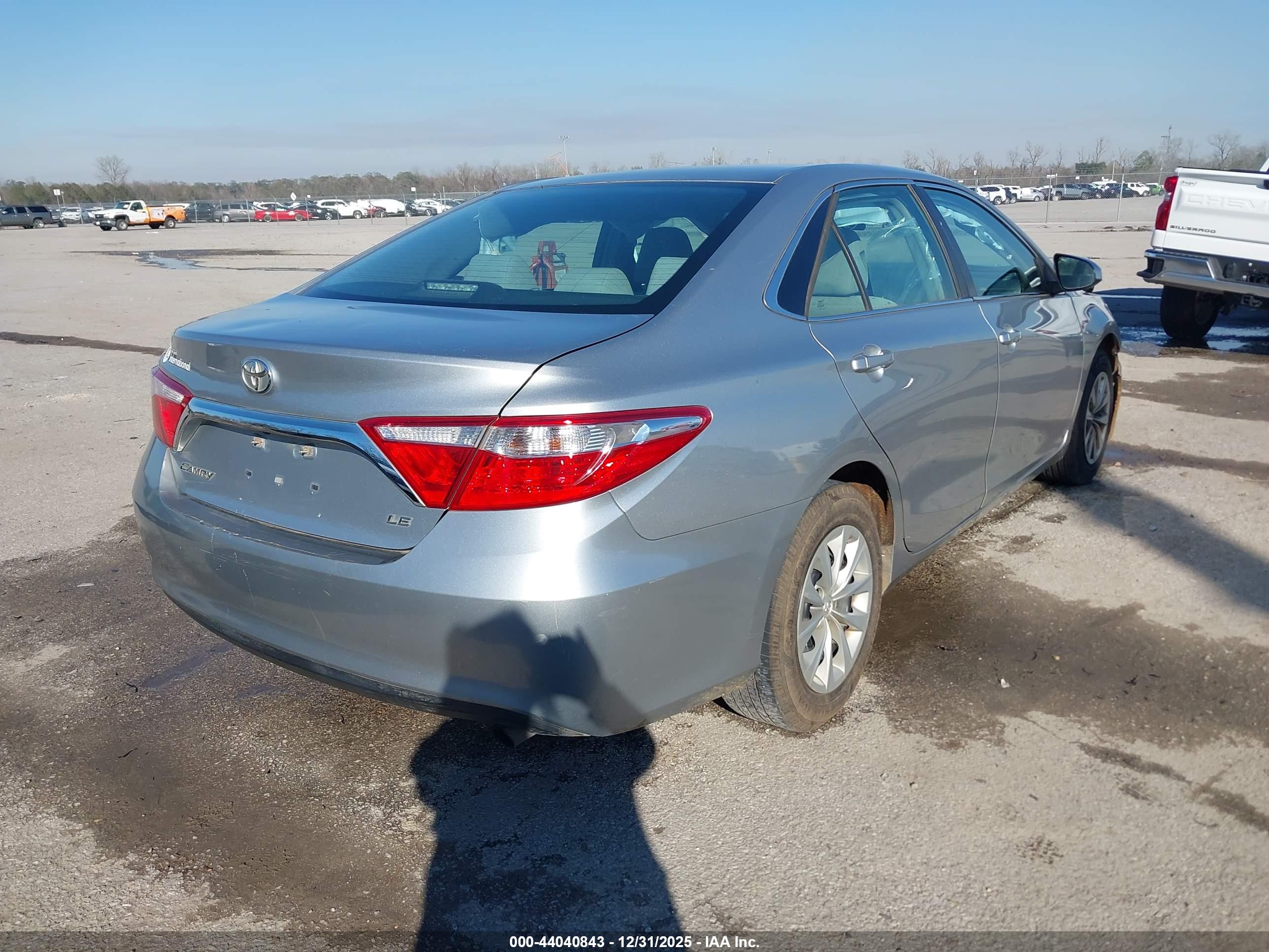 TOYOTA CAMRY image 4