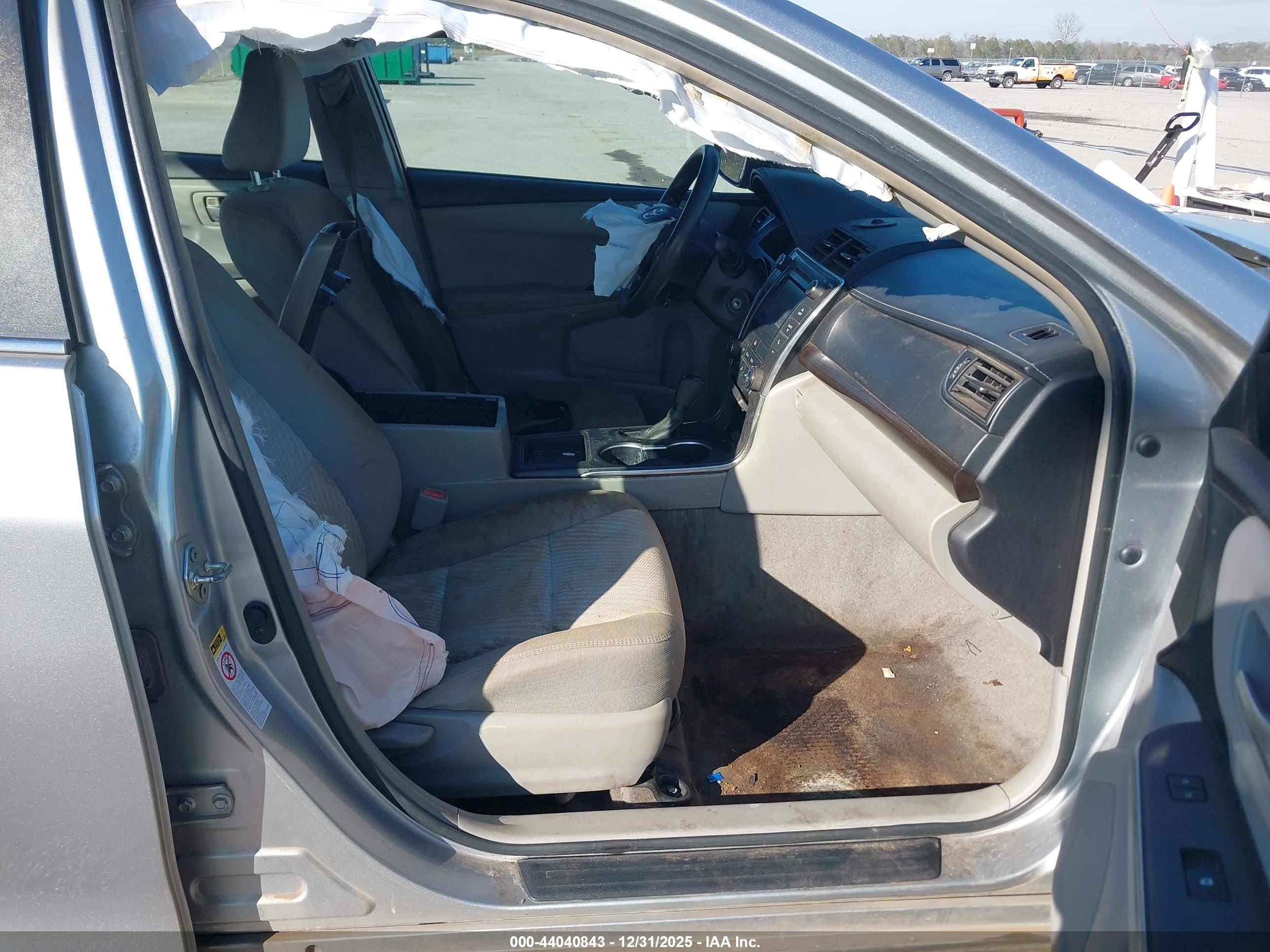 TOYOTA CAMRY image 5