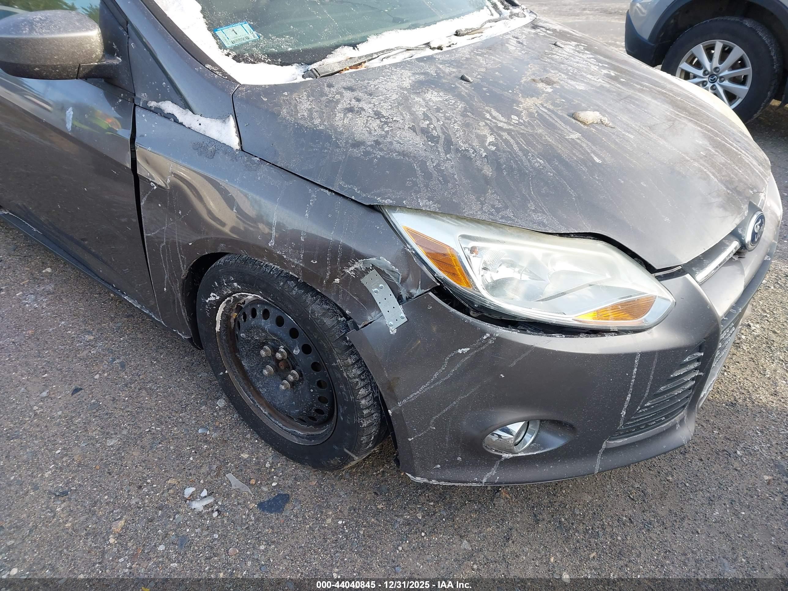 FORD FOCUS image 6