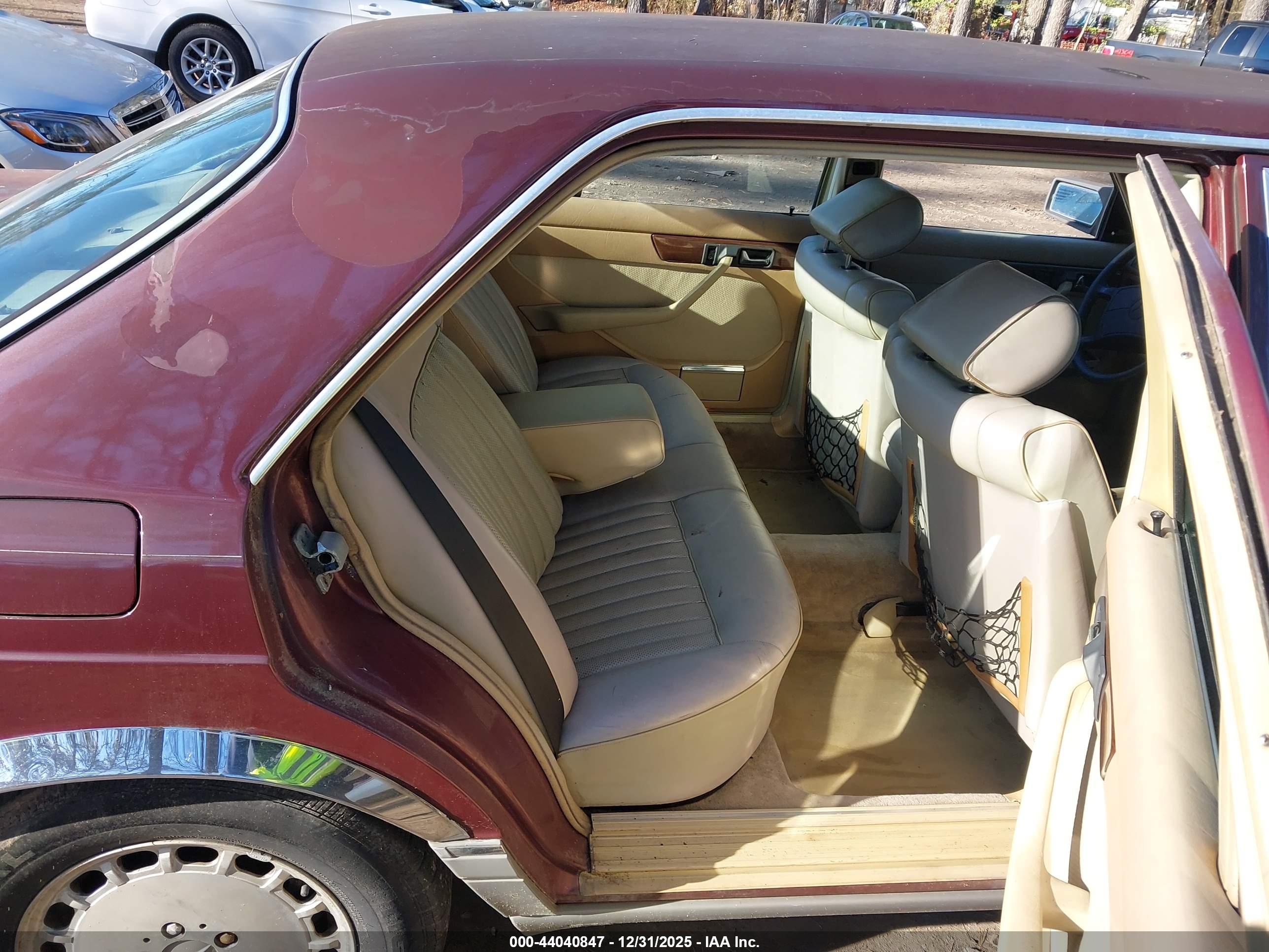 MERCEDES-BENZ 300 image 8