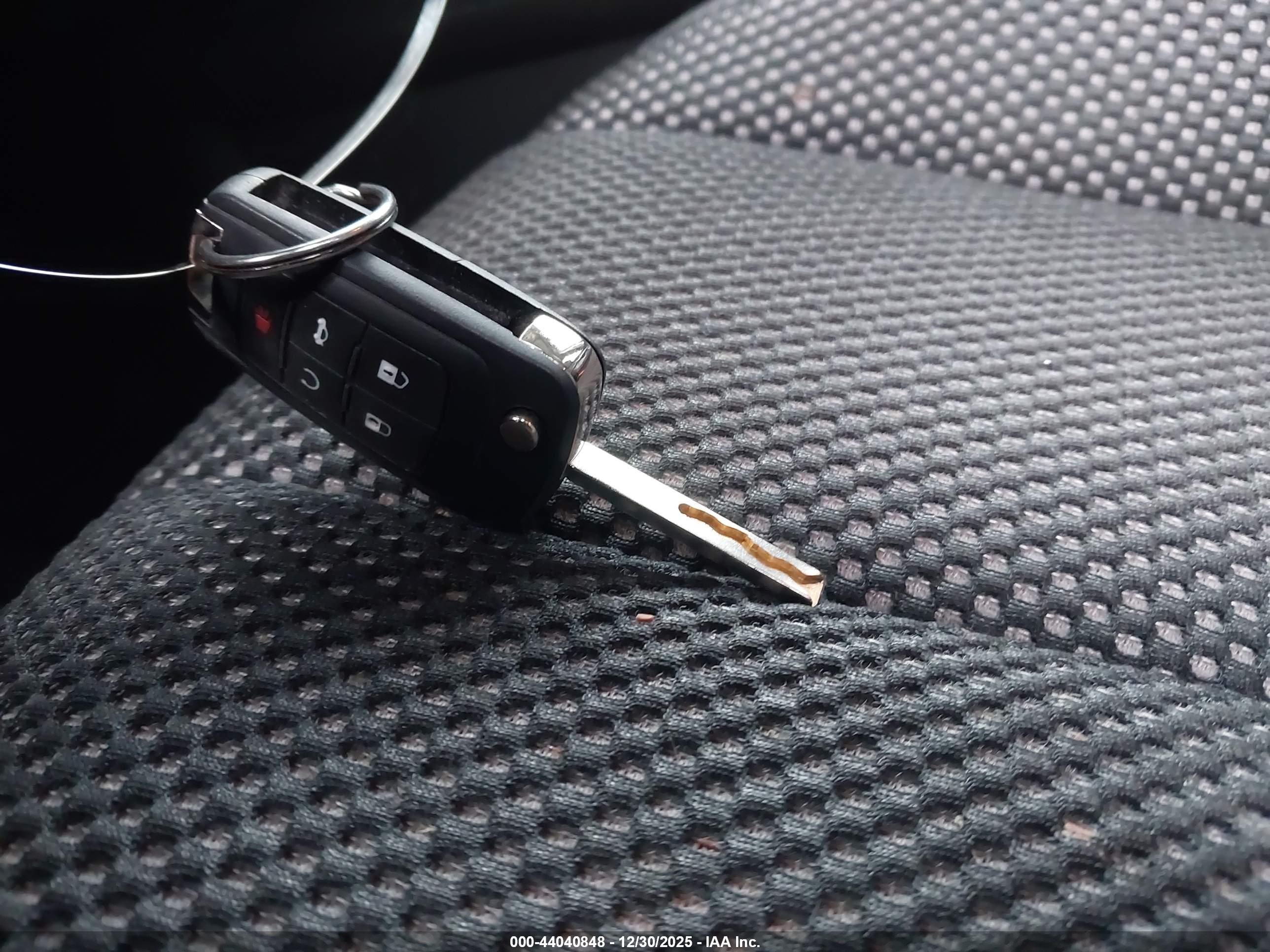 CHEVROLET EQUINOX image 11
