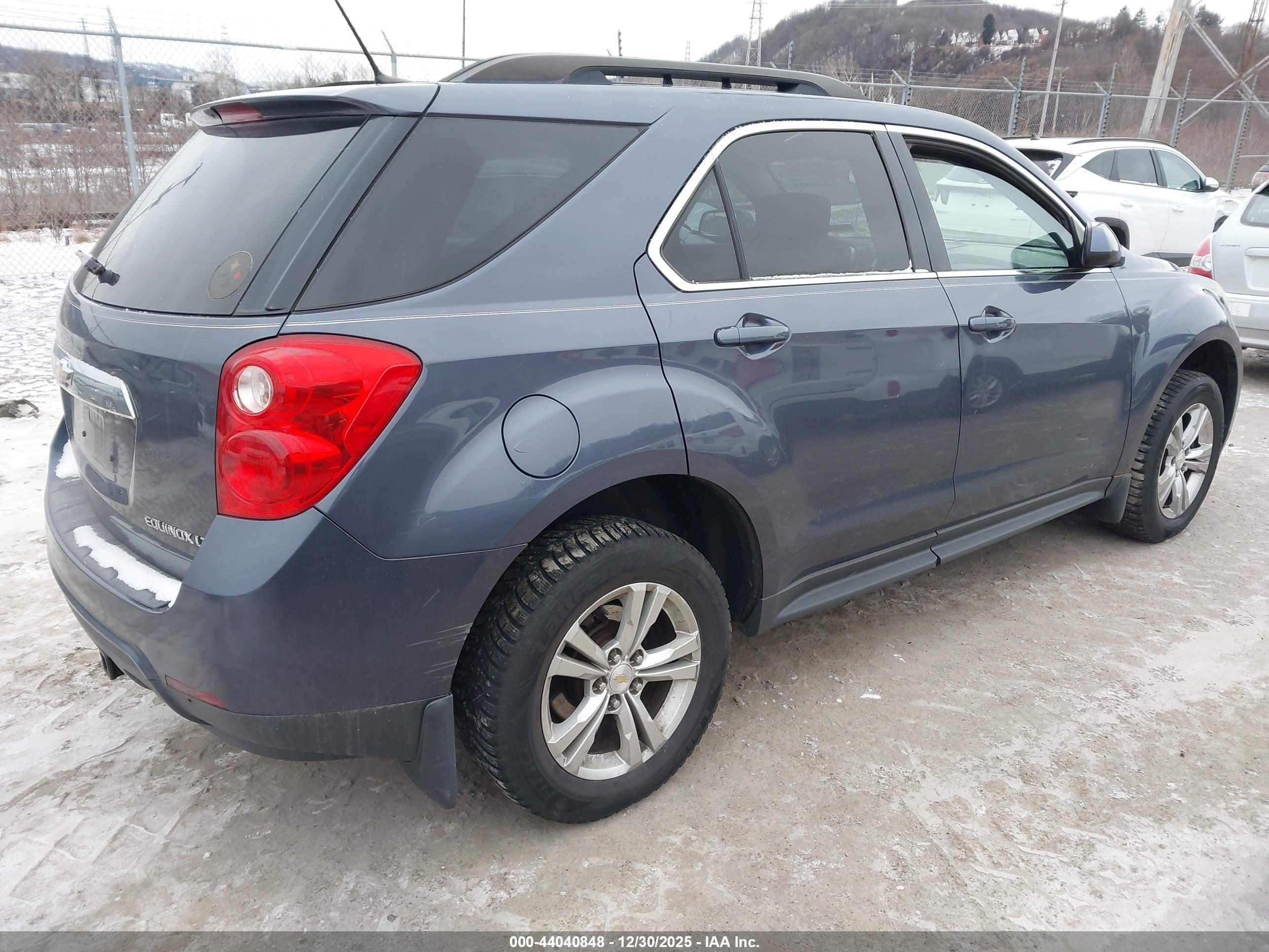 CHEVROLET EQUINOX image 4