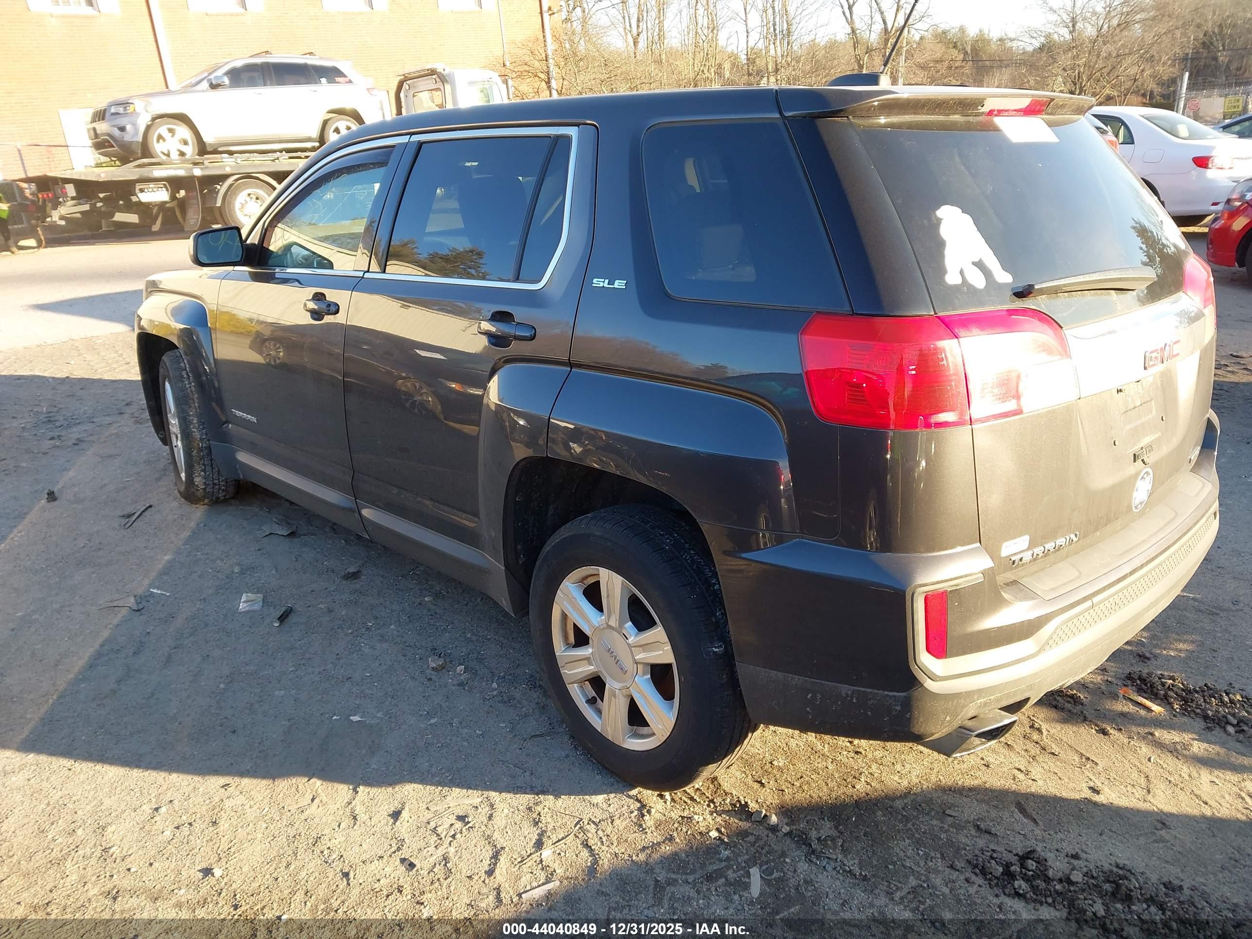 GMC TERRAIN image 3