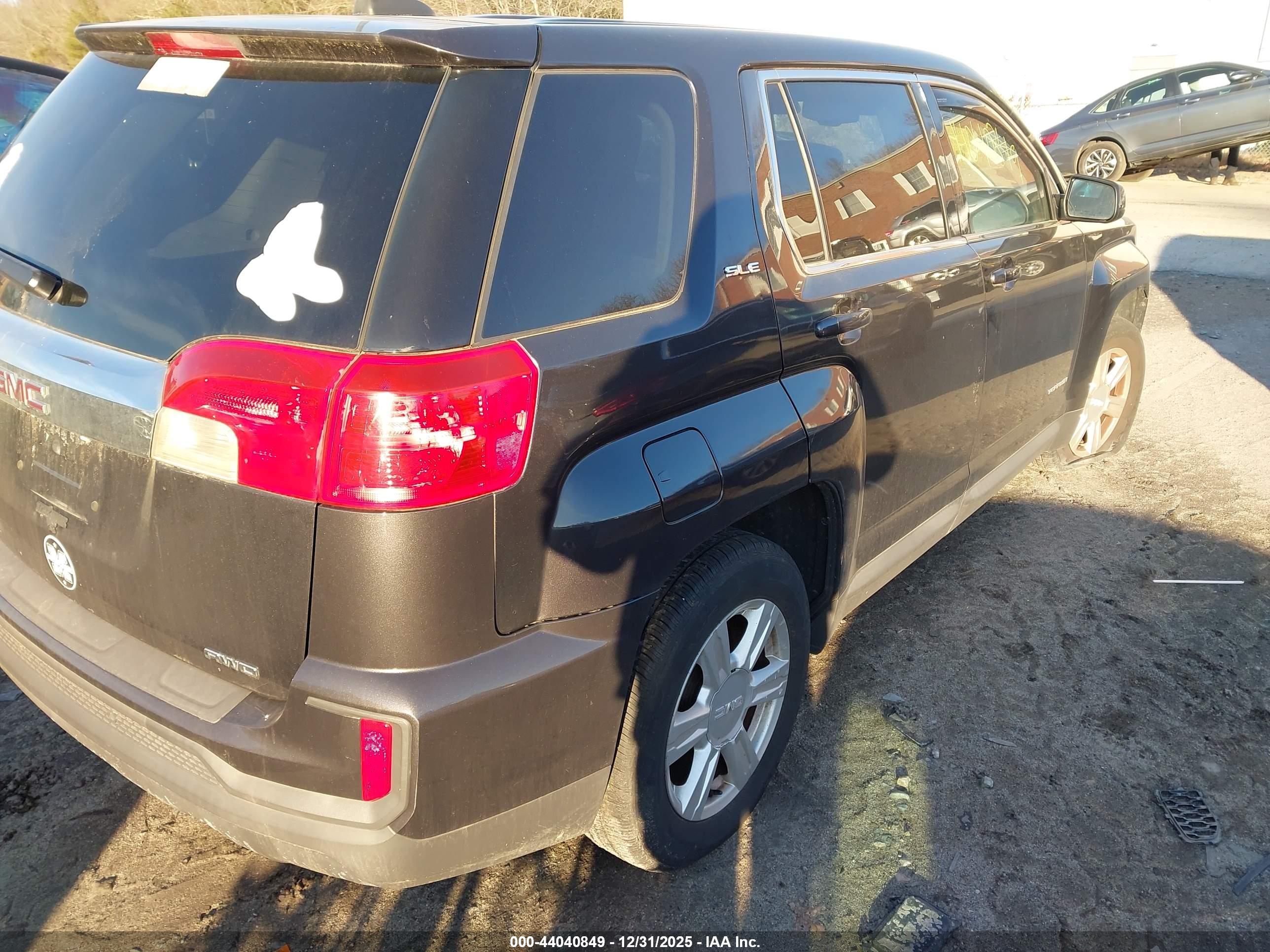 GMC TERRAIN image 4