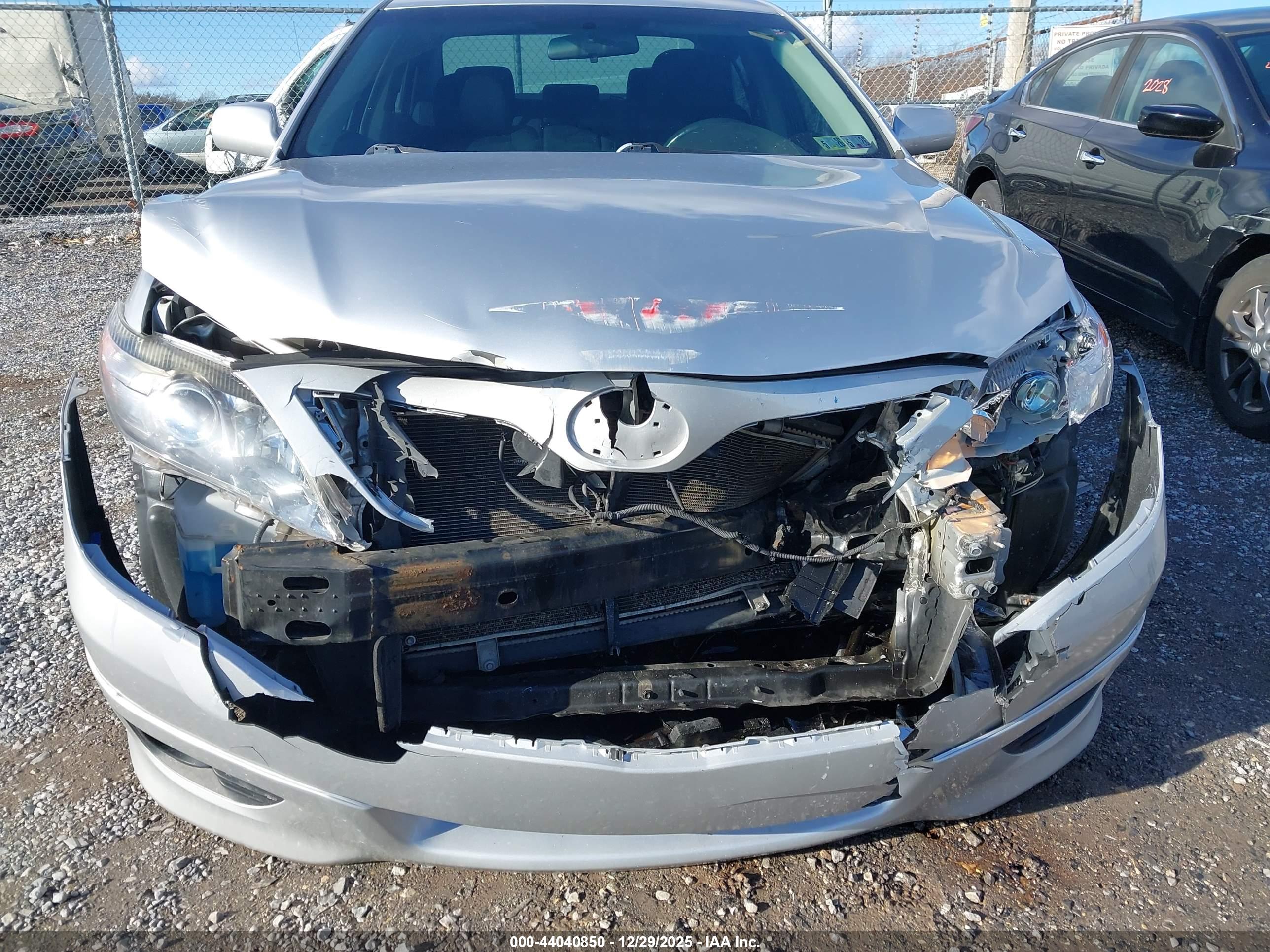 TOYOTA CAMRY image 6