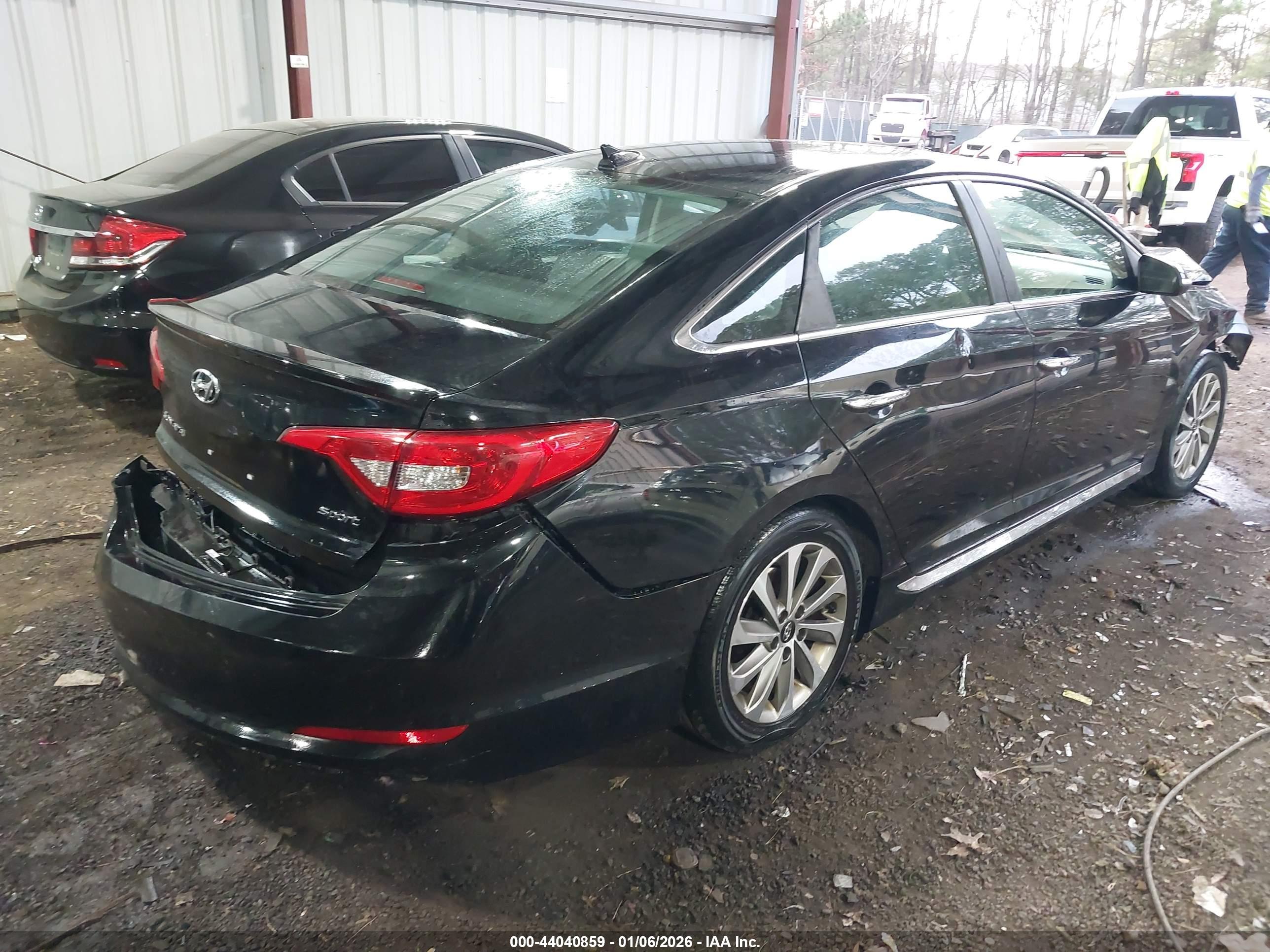 HYUNDAI SONATA image 4