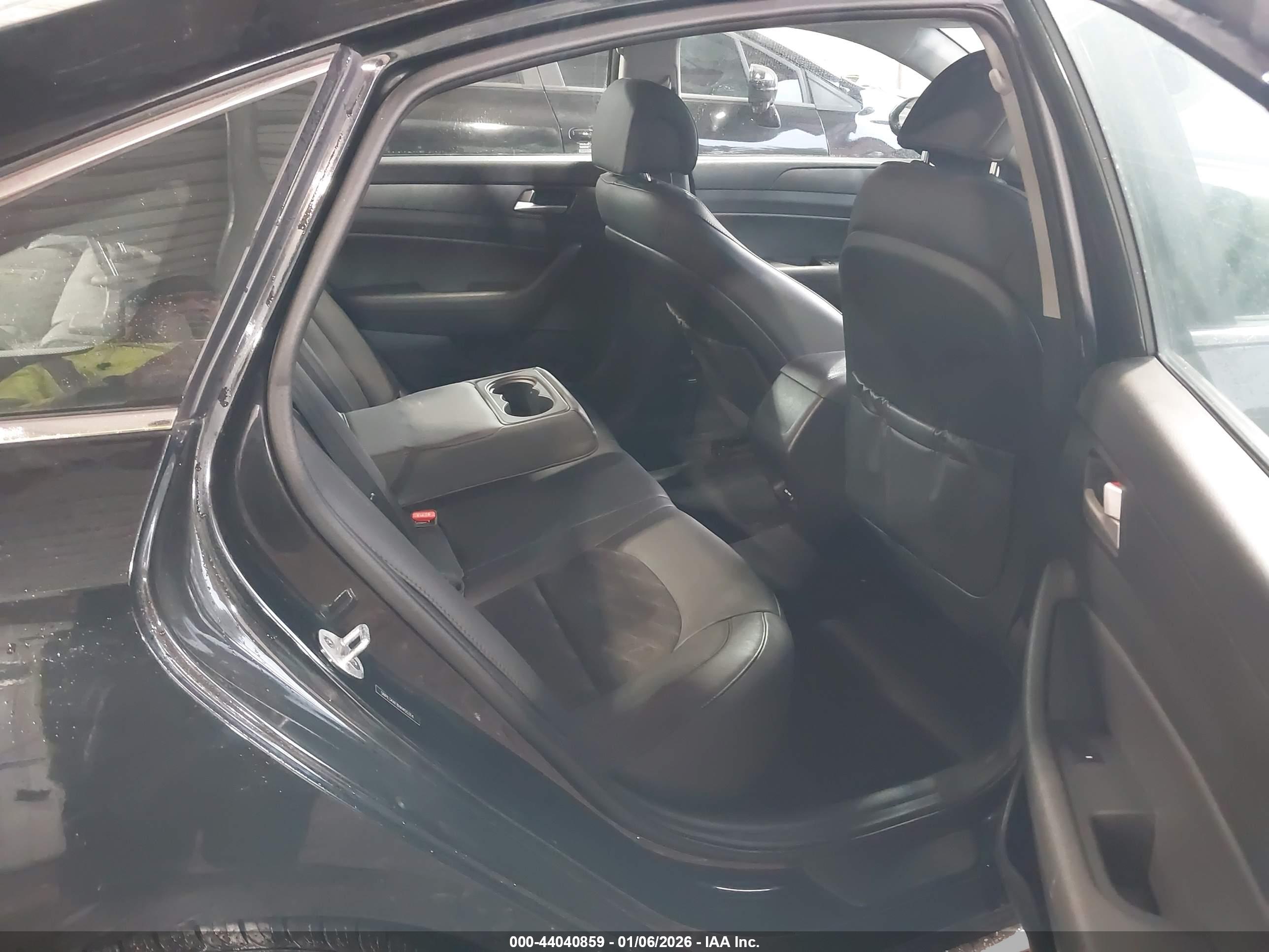 HYUNDAI SONATA image 8