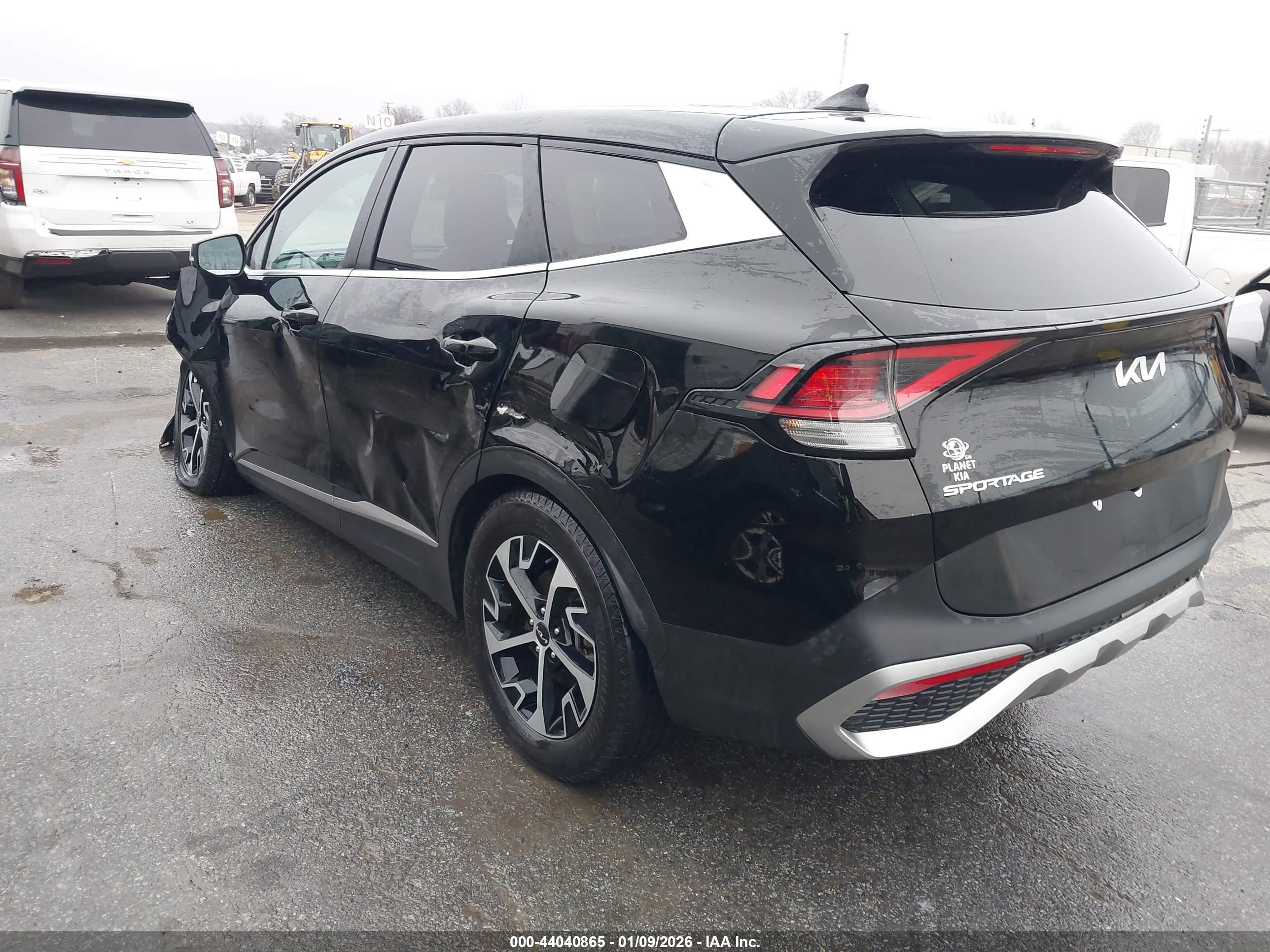 KIA SPORTAGE image 3