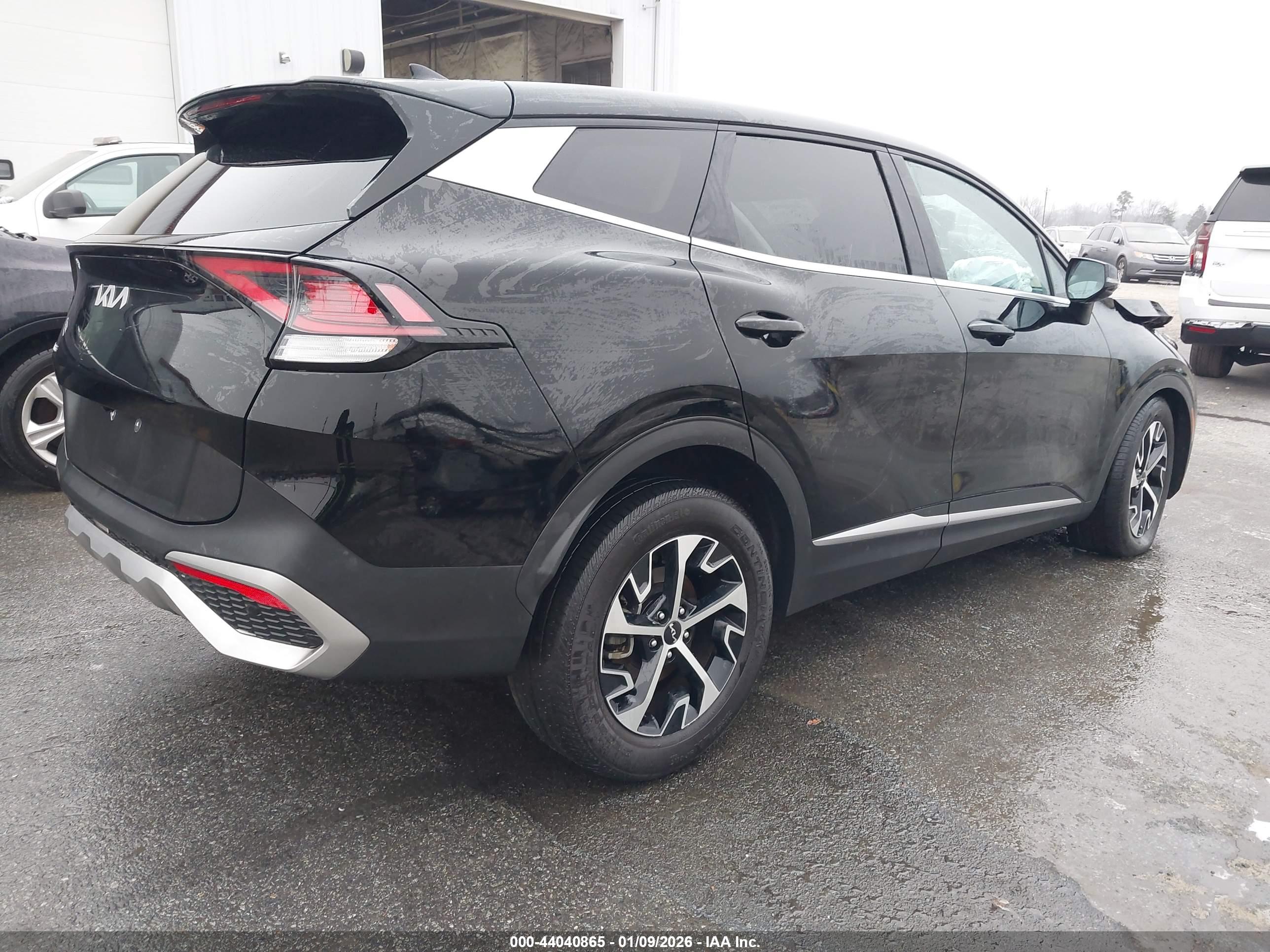 KIA SPORTAGE image 4